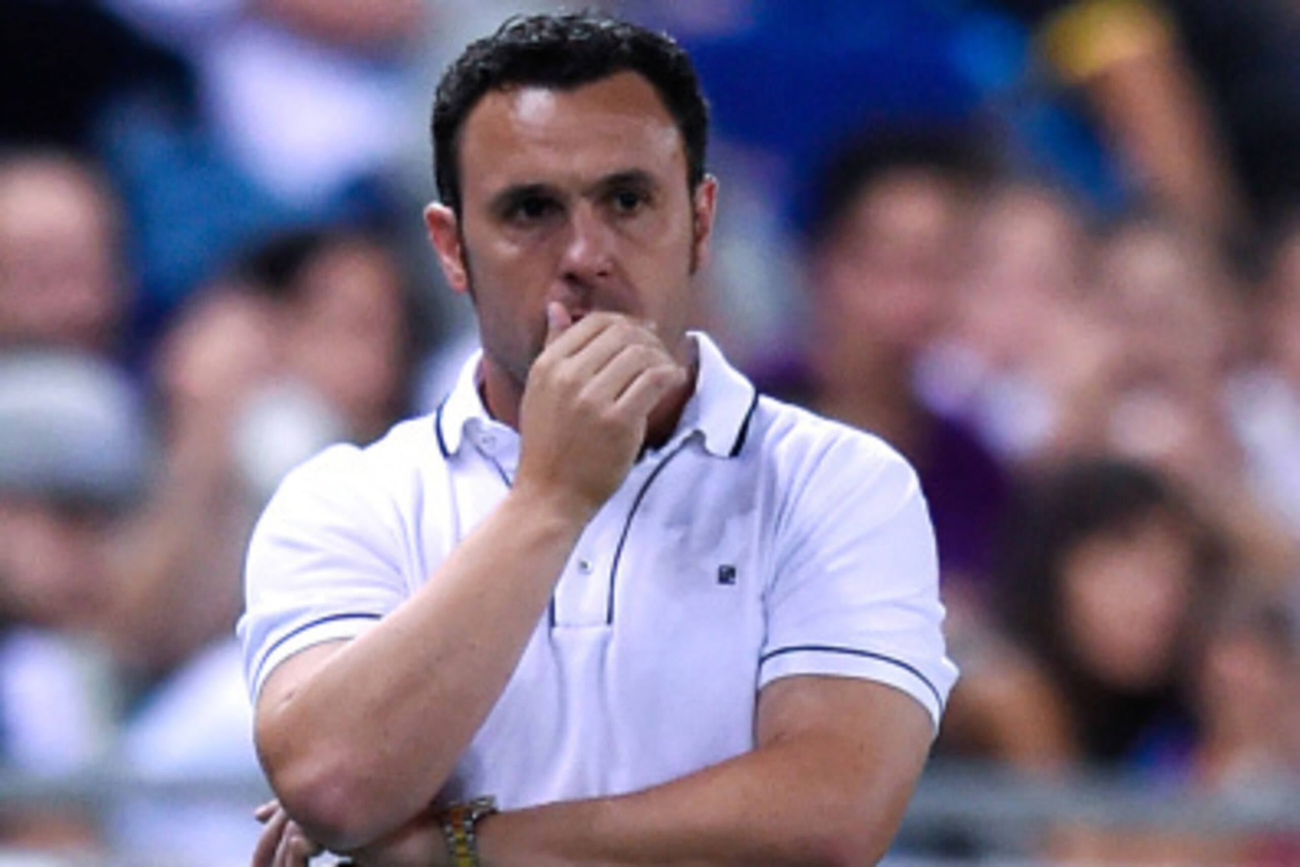 BARCELONA, SPAIN - AUGUST 30:  Head coach Sergio Gonzalez of RCD Espanyol looks on during the La Liga Match between RCD Espanyol and Sevilla FC at Cornella-El Prat Stadium on August 30, 2014 in Barcelona, Spain.  (Photo by David Ramos/Getty Images)