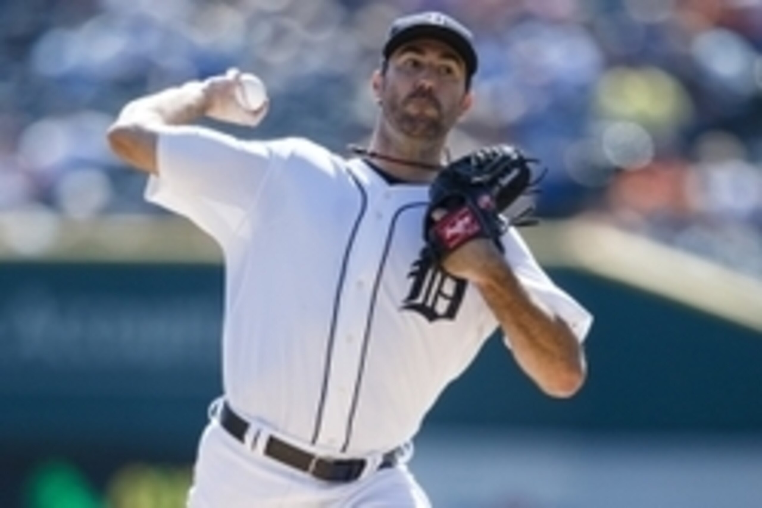 Sep 24, 2014; Detroit, MI, USA; Detroit Tigers starting pitcher Justin Verlander (35) pitches in the first inning against the Chicago White Sox at Comerica Park. Mandatory Credit: Rick Osentoski-USA TODAY Sports