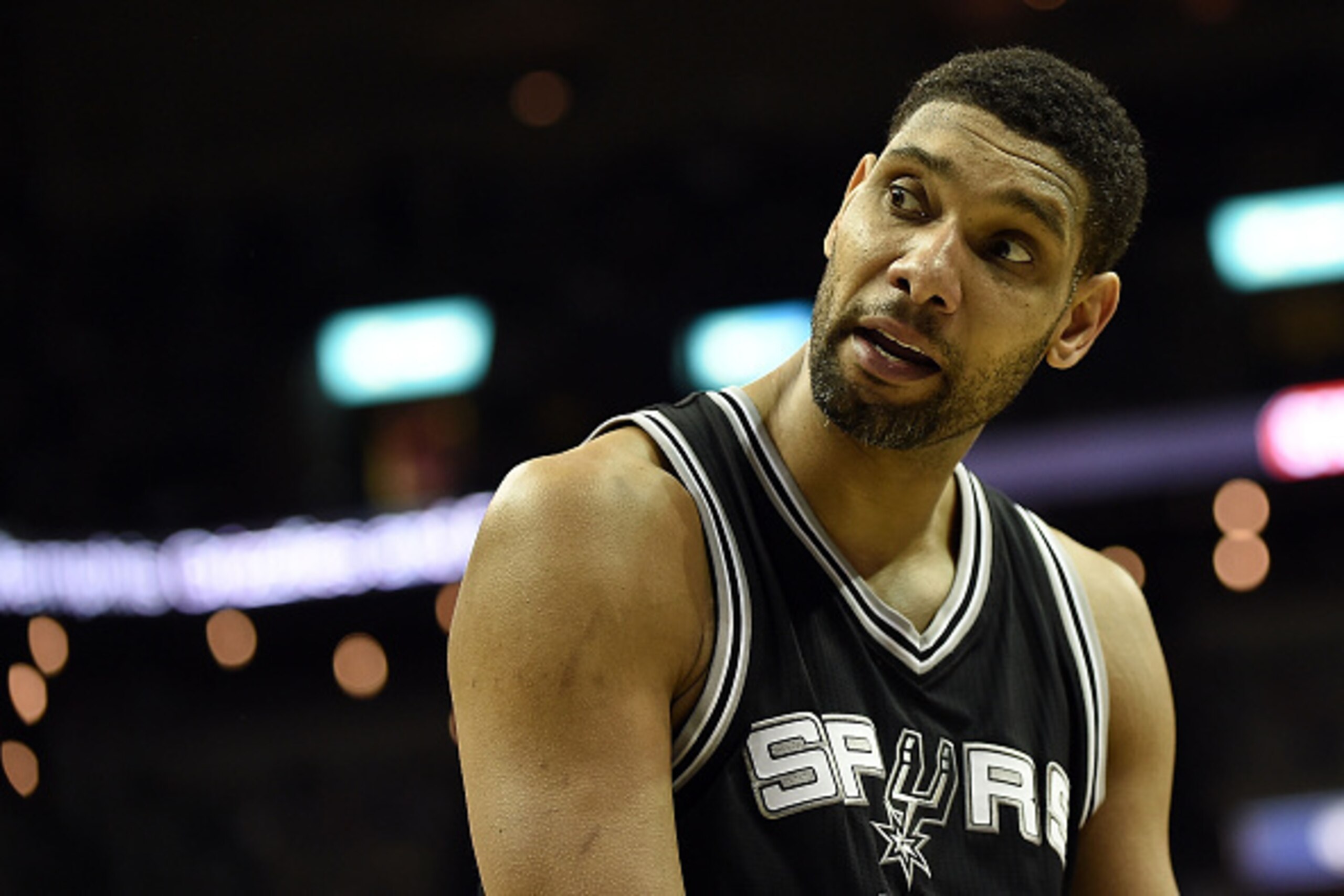 MEMPHIS, TN - DECEMBER 30:  Tim Duncan #21 of the San Antonio Spurs reacts to an officials call during a game against the Memphis Grizzlies at the FedExForum on December 30, 2014 in Memphis, Tennessee.  NOTE TO USER: User expressly acknowledges and agrees