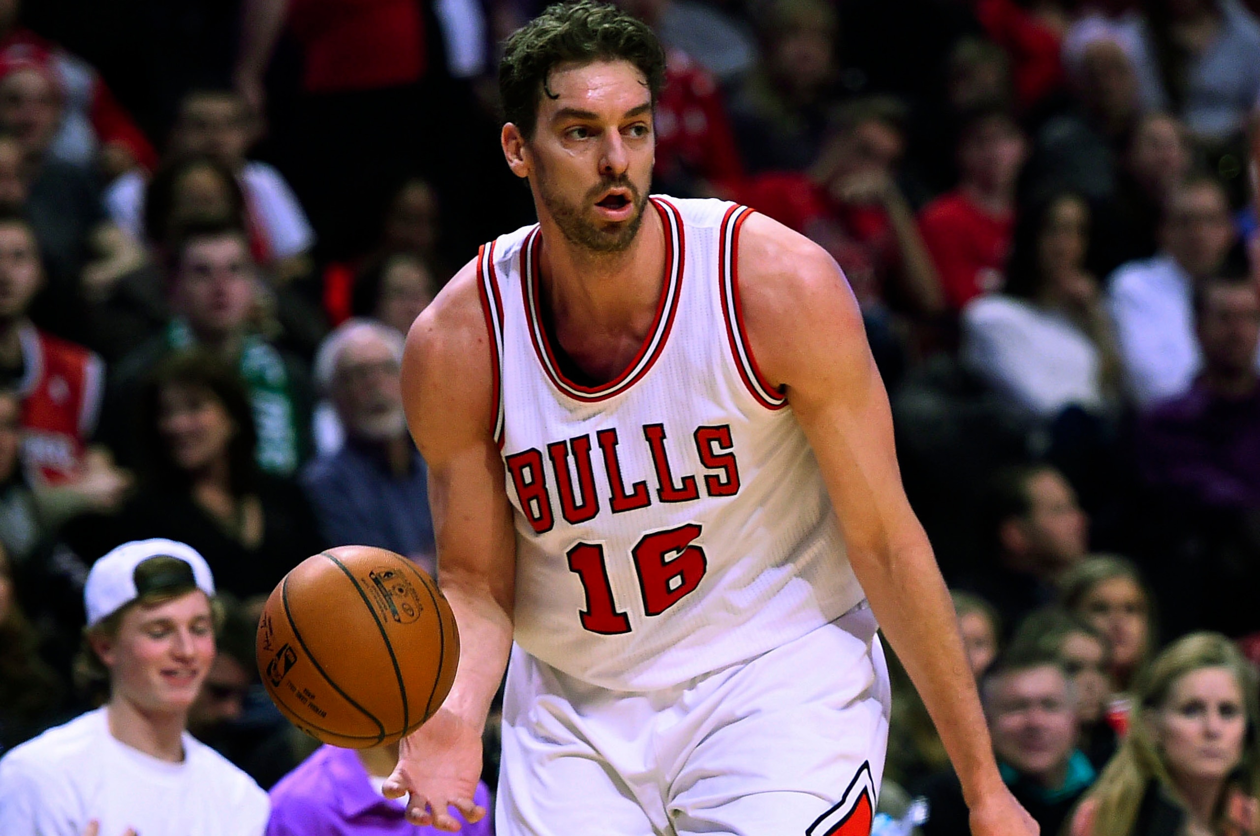 Jan 10, 2015; Chicago, IL, USA; Chicago Bulls forward Pau Gasol (16) gets a rebound against the Milwaukee Bucks during the first quarter at the United Center. Mandatory Credit: Mike DiNovo-USA TODAY Sports