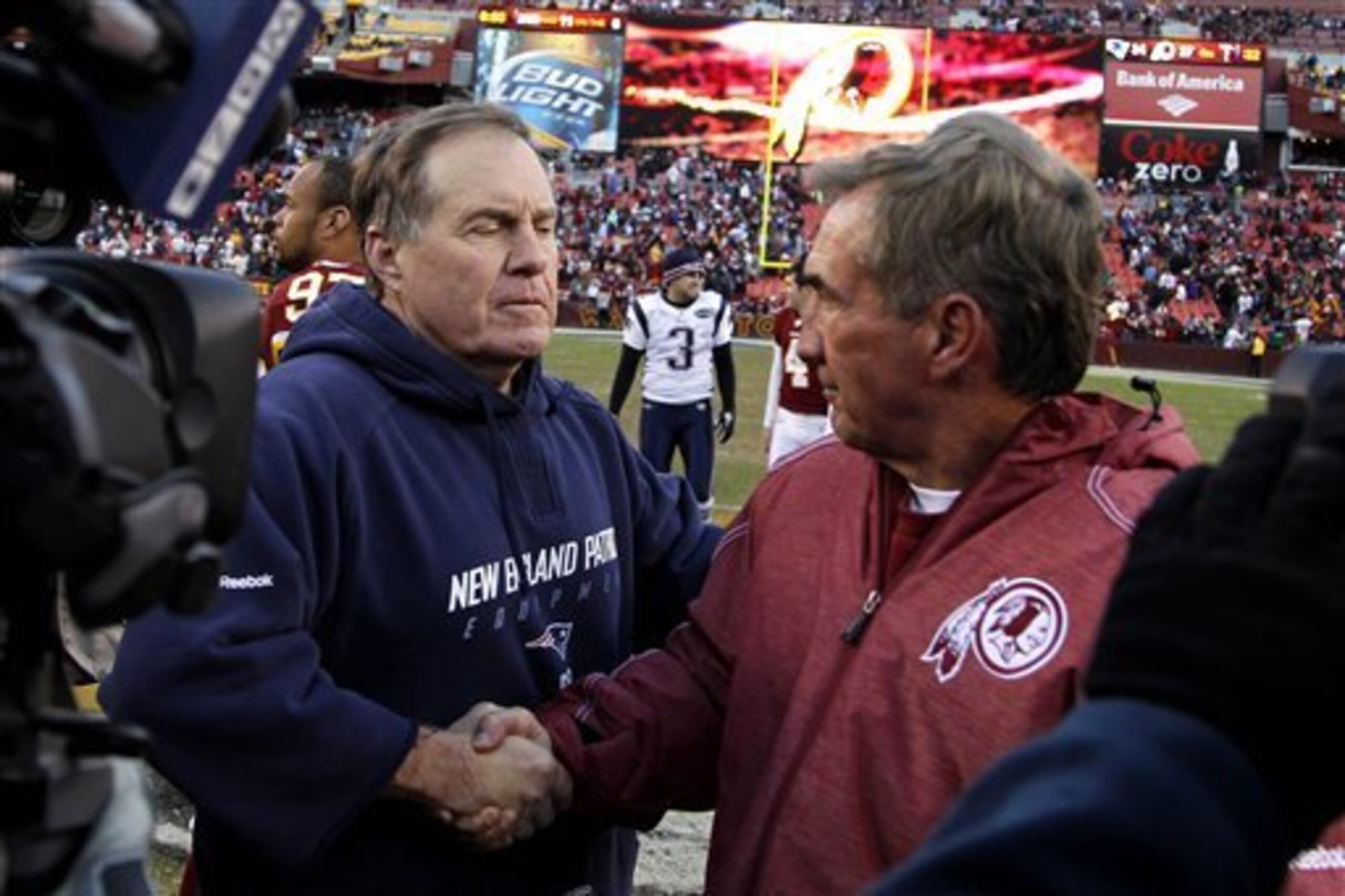 Do defensive or offensive coaches have more success?