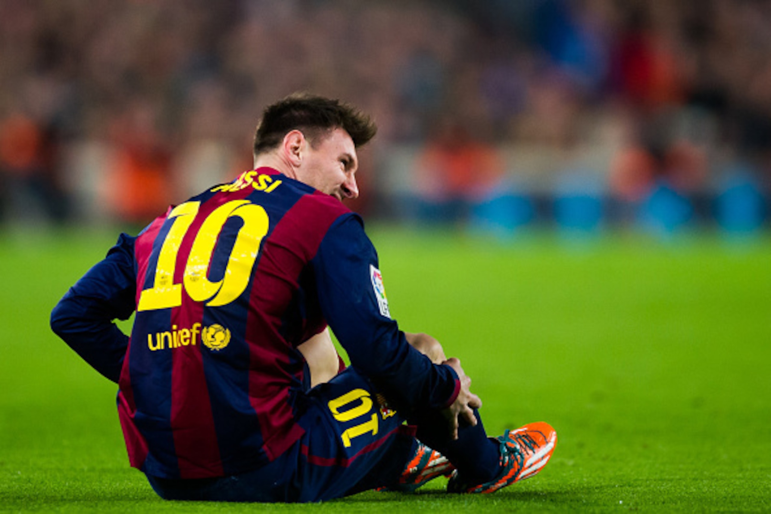BARCELONA, SPAIN - JANUARY 11: Lionel Messi of FC Barcelona looks on during the La Liga match between FC Barcelona and Club Atletico de Madrid at Camp Nou on January 11, 2015 in Barcelona, Spain. (Photo by Alex Caparros/Getty Images) BARCELONA, SPAIN - JANUARY 11: Lionel Messi of FC Barcelona looks on during the La Liga match between FC Barcelona and Club Atletico de Madrid at Camp Nou on January 11, 2015 in Barcelona, Spain. (Photo by Alex Caparros/Getty Images)