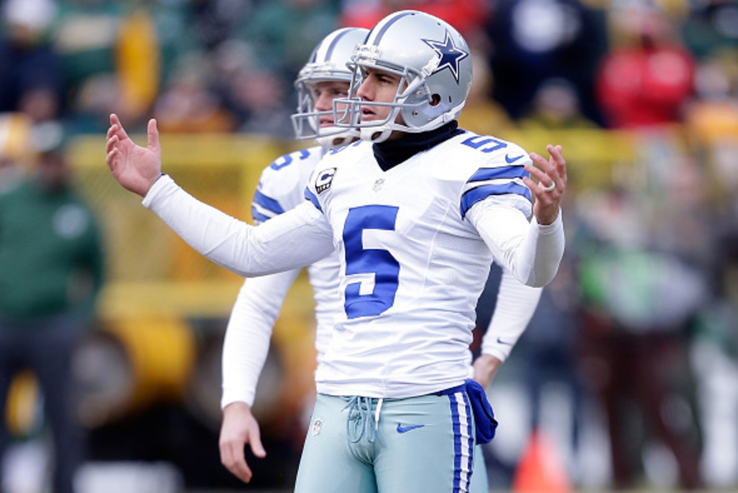 GREEN BAY, WI - JANUARY 11: Dan Bailey #5 of the Dallas Cowboys reacts after missing the field goal in the second quarter of the 2015 NFC Divisional Playoff game against the Green Bay Packers at Lambeau Field on January 11, 2015 in Green Bay, Wisconsin. GREEN BAY, WI - JANUARY 11: Dan Bailey #5 of the Dallas Cowboys reacts after missing the field goal in the second quarter of the 2015 NFC Divisional Playoff game against the Green Bay Packers at Lambeau Field on January 11, 2015 in Green Bay, Wisconsin.