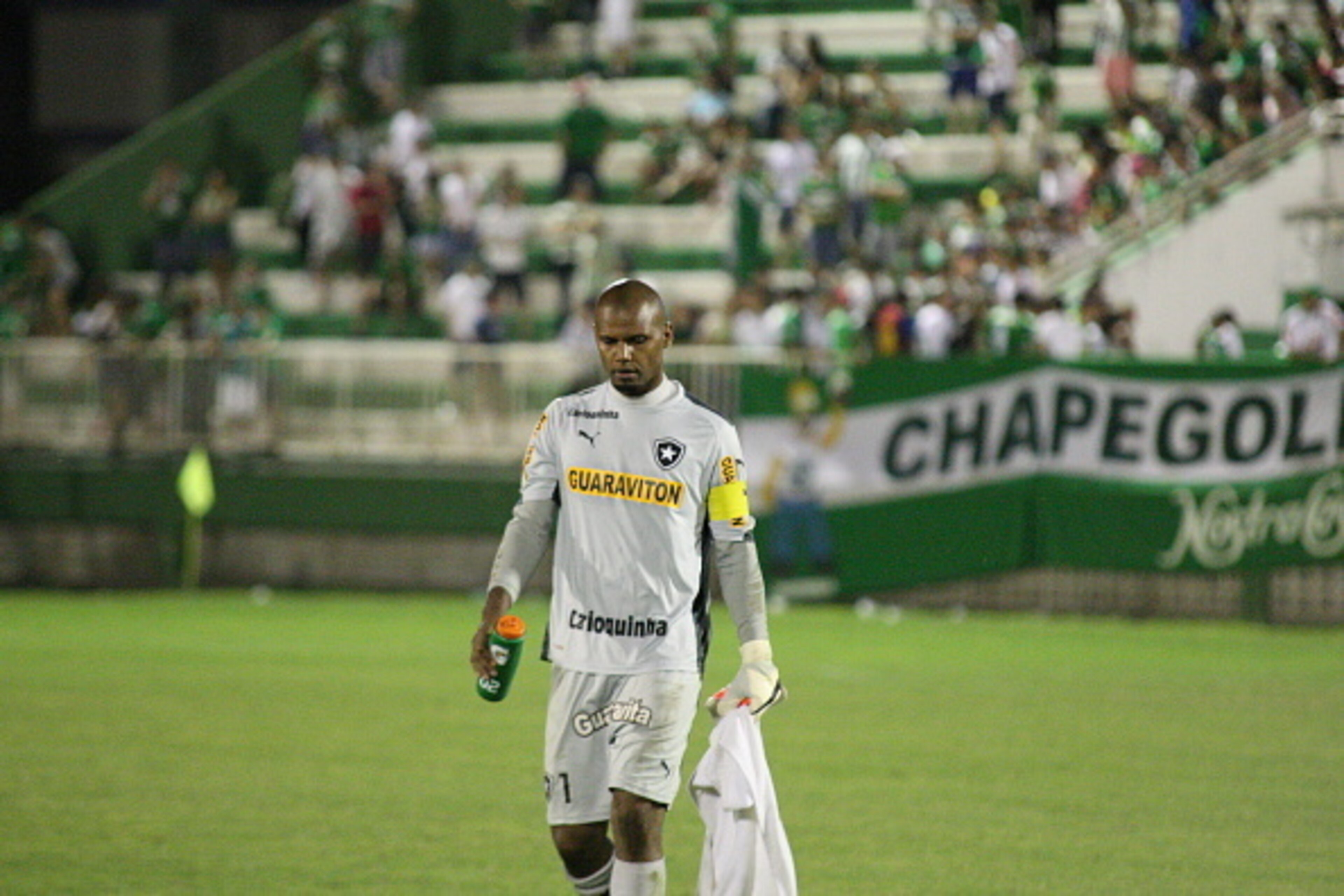 CHAPECO, BRAZIL - NOVEMBER 23: Goalkeeper #1 of Jefferson after a match between Chapecoense and Botafogo for the Brazilian Series A 2014 at Arena Conda Stadium on November 23, 2014 in Chapeco, Brazil. (Photo by Alan Pedro/Getty Images)