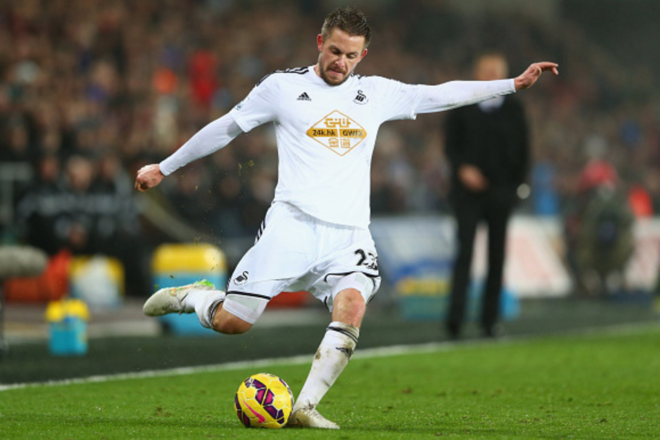SWANSEA, WALES - DECEMBER 14:  Gylfi Sigurdsson of Swansea during the Barclays Premier League match between Swansea City and Tottenham Hotspur at the Liberty Stadium on December 14, 2014 in Swansea, Wales.  (Photo by Michael Steele/Getty Images)