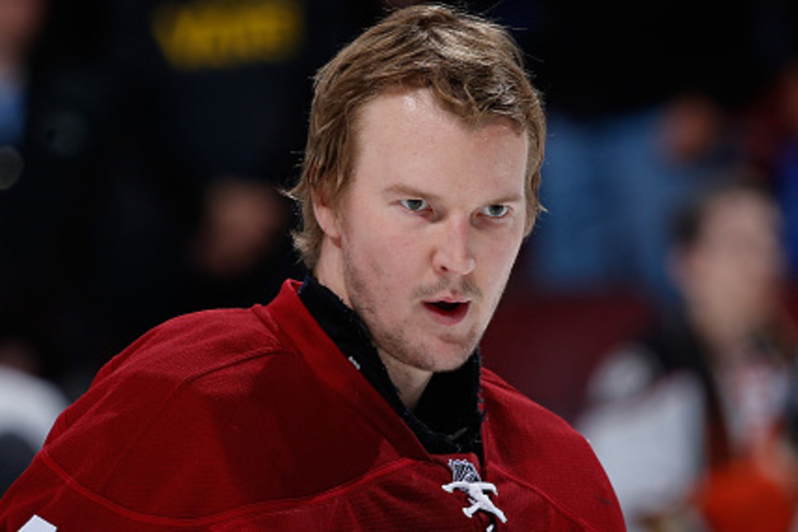 GLENDALE, AZ - DECEMBER 27:  Goaltender Devan Dubnyk #40 of the Arizona Coyotes before the NHL game against the Anaheim Ducks at Gila River Arena on December 27, 2014 in Glendale, Arizona. The Coyotes defeated the Ducks 2-1 in an overtime shoot out.  (Pho