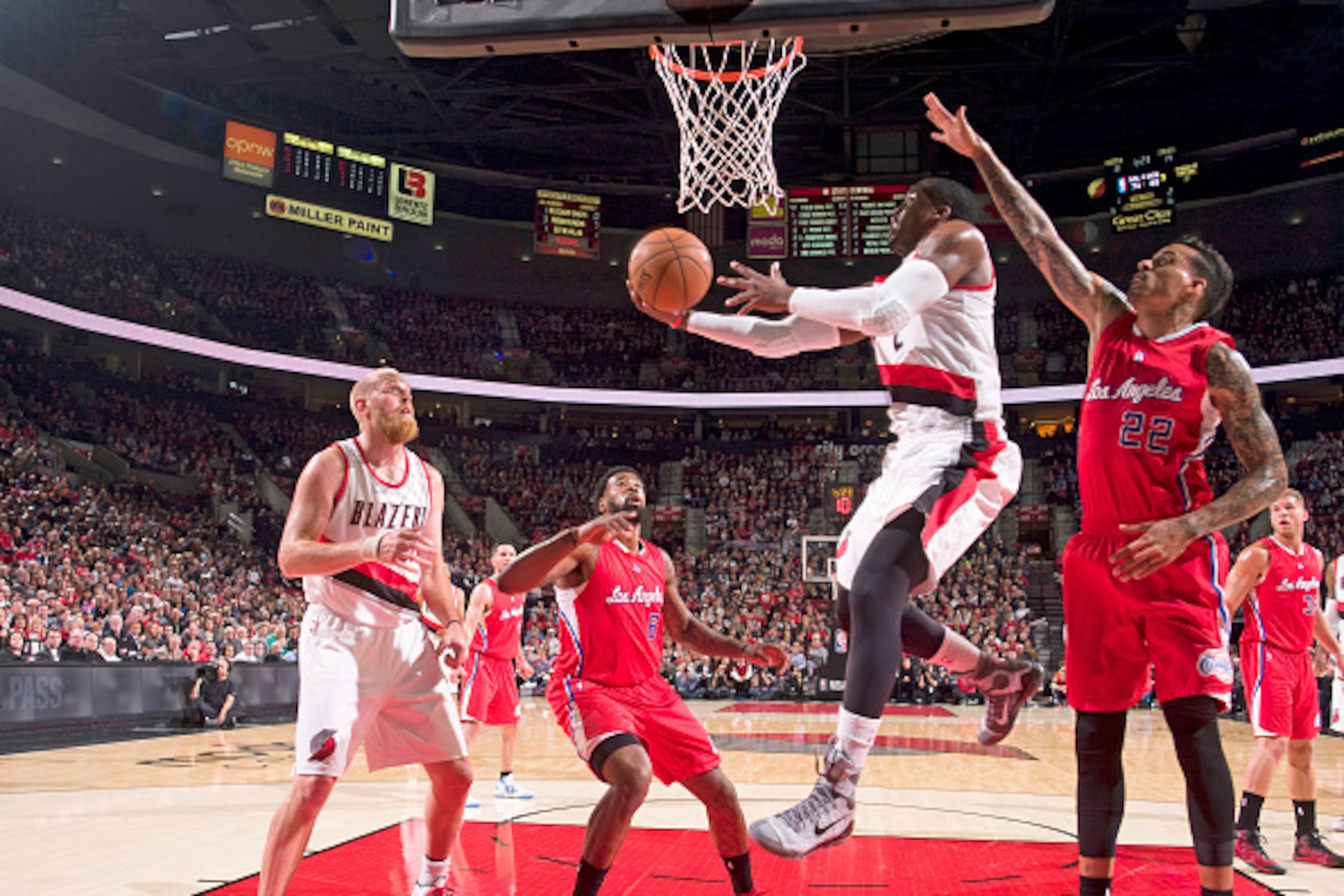 PORTLAND, OR - JANUARY 14:  Wesley Matthews #2 of the Portland Trail Blazers shoots the ball against the Los Angeles Clippers during the game on January 14, 2015 at the Moda Center in Portland, Oregon. NOTE TO USER: User expressly acknowledges and agrees 
