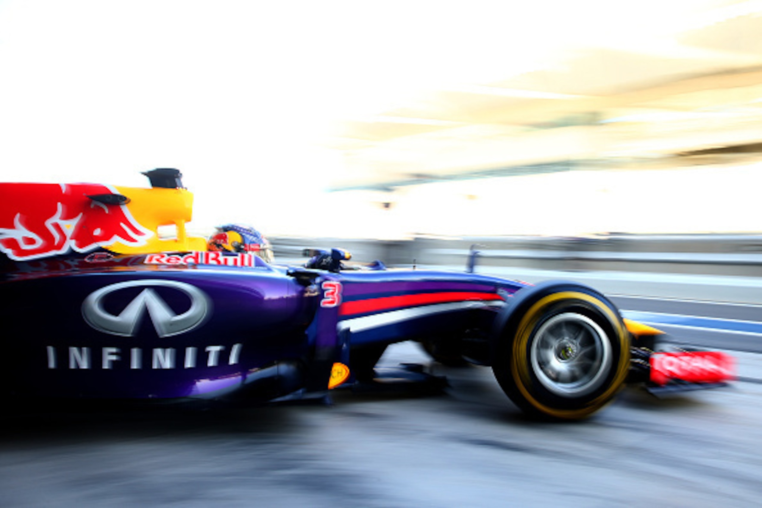 ABU DHABI, UNITED ARAB EMIRATES - NOVEMBER 26: Daniel Ricciardo of Australia and Infiniti Red Bull Racing drives during day two of Formula One testing at Yas Marina Circuit on November 26, 2014 in Abu Dhabi, United Arab Emirates. (Photo by Dan Istitene/ ABU DHABI, UNITED ARAB EMIRATES - NOVEMBER 26: Daniel Ricciardo of Australia and Infiniti Red Bull Racing drives during day two of Formula One testing at Yas Marina Circuit on November 26, 2014 in Abu Dhabi, United Arab Emirates. (Photo by Dan Istitene/