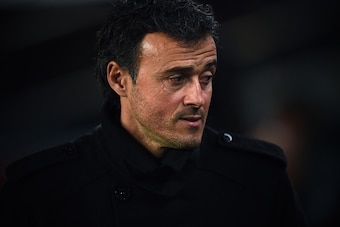 BARCELONA, SPAIN - JANUARY 08:  Head coach Luis Enrique of FC Barcelona looks on from the bench during the Copa del Rey  Round of 16 First Leg match between FC Barcelona and Elche CF at Camp Nou on January 8, 2015 in Barcelona, Spain.  (Photo by David Ram