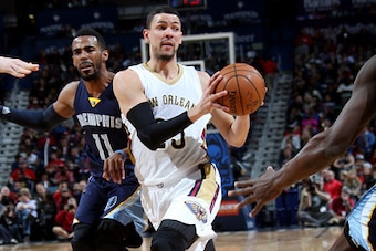 NEW ORLEANS, LA -  JANUARY 9: Austin Rivers #25 of the New Orleans Pelicans drives against the Memphis Grizzlies on January 9, 2015 at Smoothie King Center in New Orleans, Louisiana. NOTE TO USER: User expressly acknowledges and agrees that, by downloadin