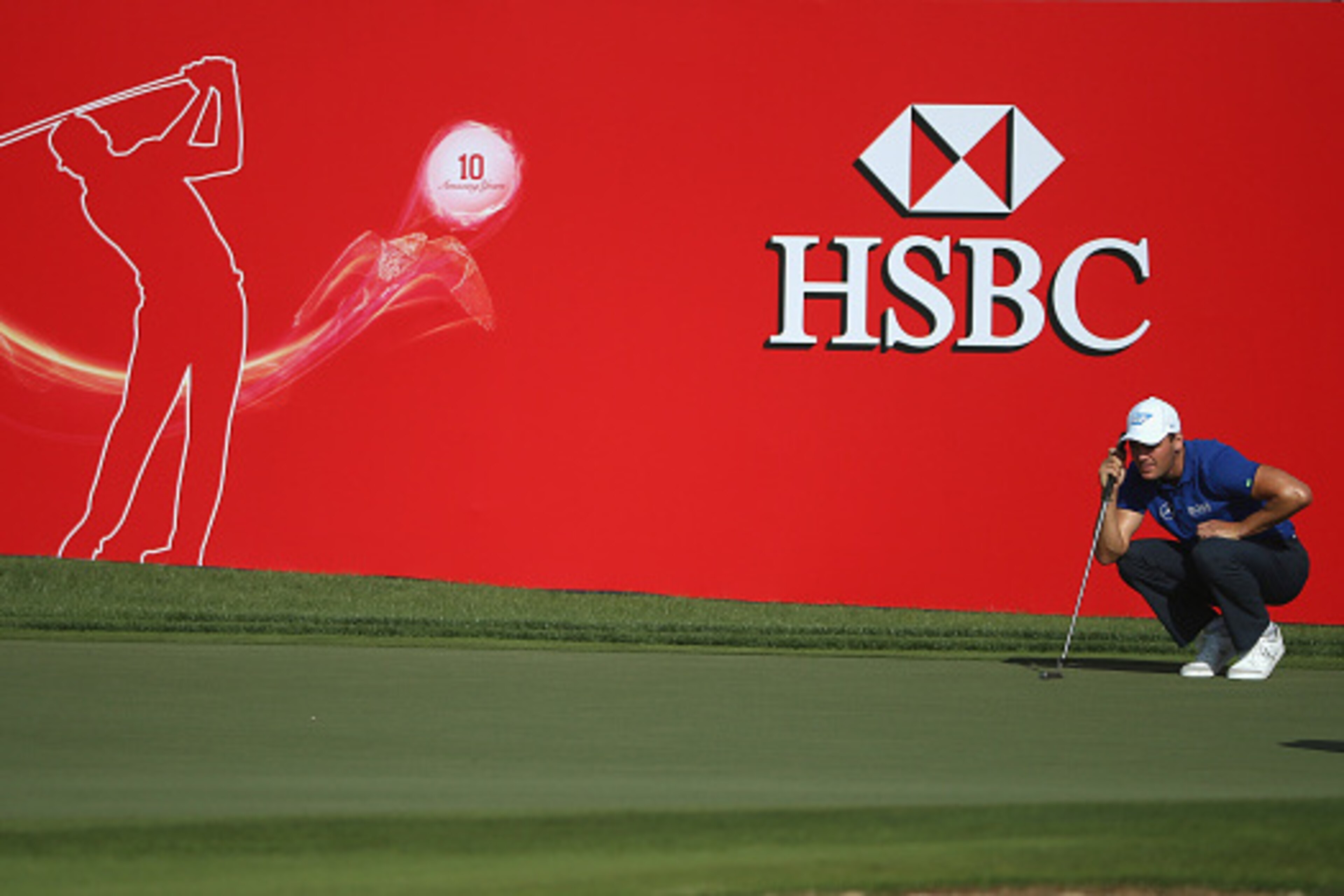 ABU DHABI, UNITED ARAB EMIRATES - JANUARY 16:  Martin Kaymer of Germany lines up a putt on the 17th hole during the second round of the Abu Dhabi HSBC Golf Championship at the Abu Dhabi Golf Cub on January 16, 2015 in Abu Dhabi, United Arab Emirates.  (Ph