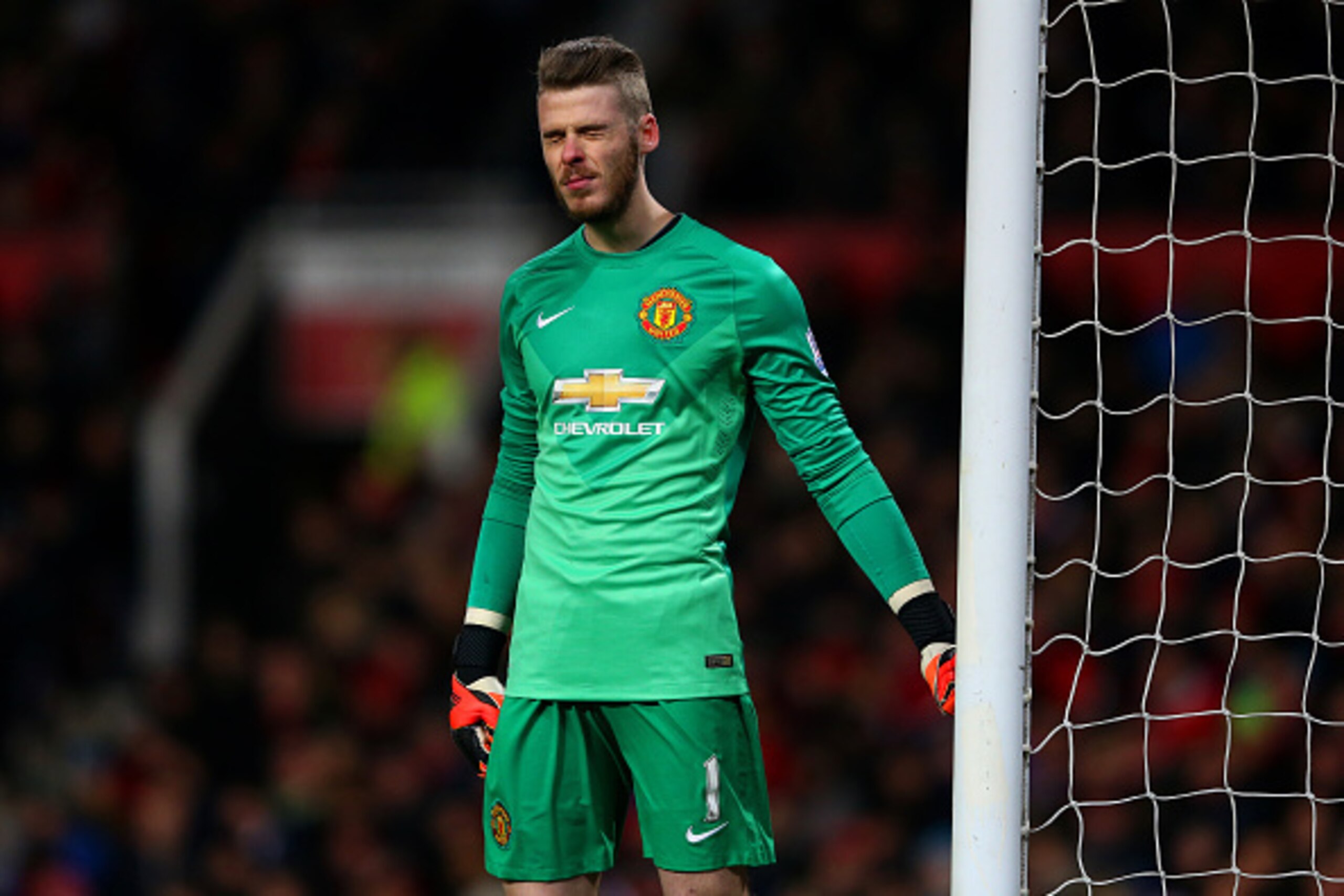 MANCHESTER, ENGLAND - JANUARY 11:  David De Gea of Manchester United reacts during the Barclays Premier League match between Manchester United and Southampton at Old Trafford on January 11, 2015 in Manchester, England.  (Photo by Alex Livesey/Getty Images