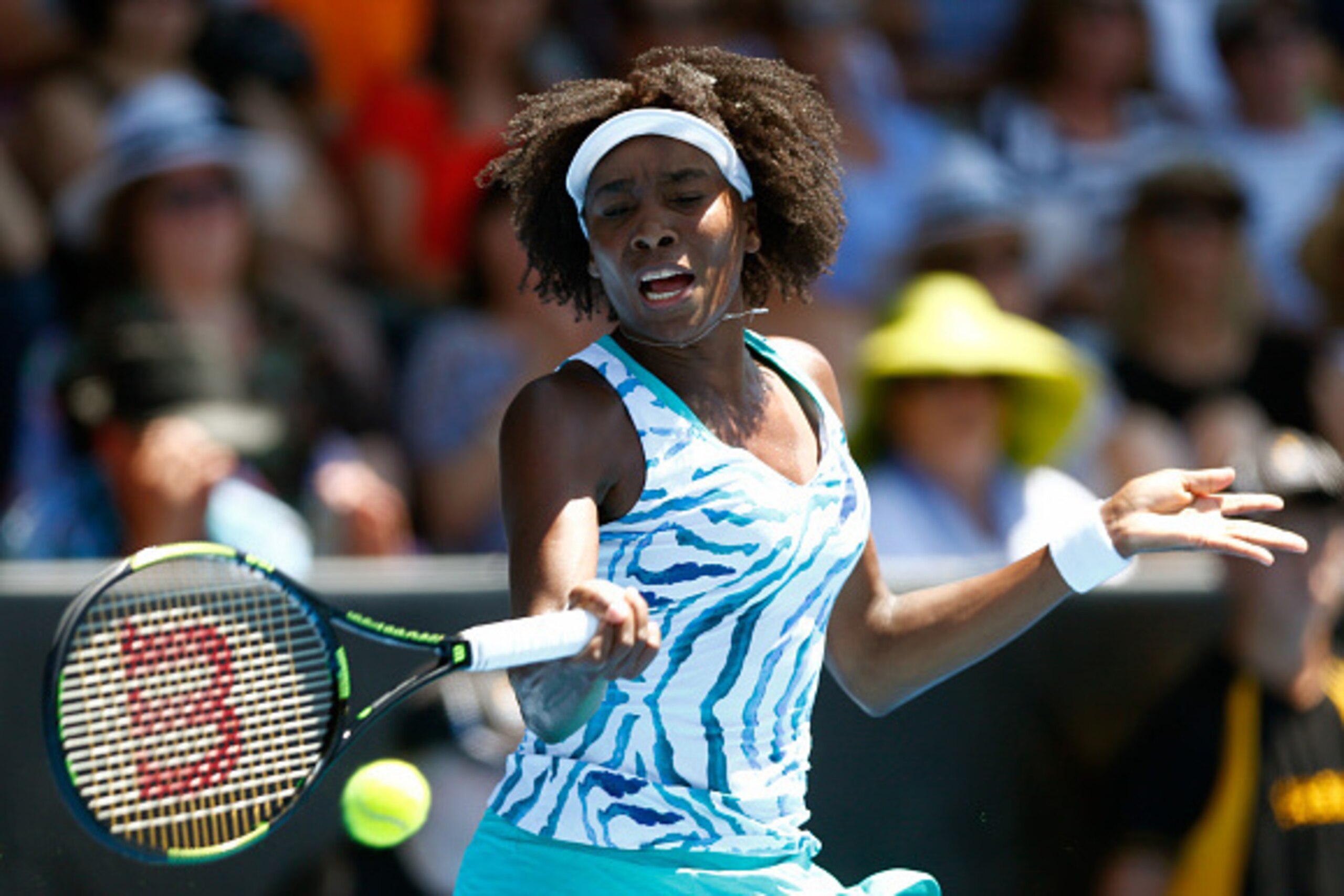 AUCKLAND, NEW ZEALAND - JANUARY 10:  Venus Williams of the USA plays a forehand in her singles final match against Caroline Wozniacki of Denmark during day six of the 2015 ASB Classic at ASB Tennis Centre on January 10, 2015 in Auckland, New Zealand.  (Ph