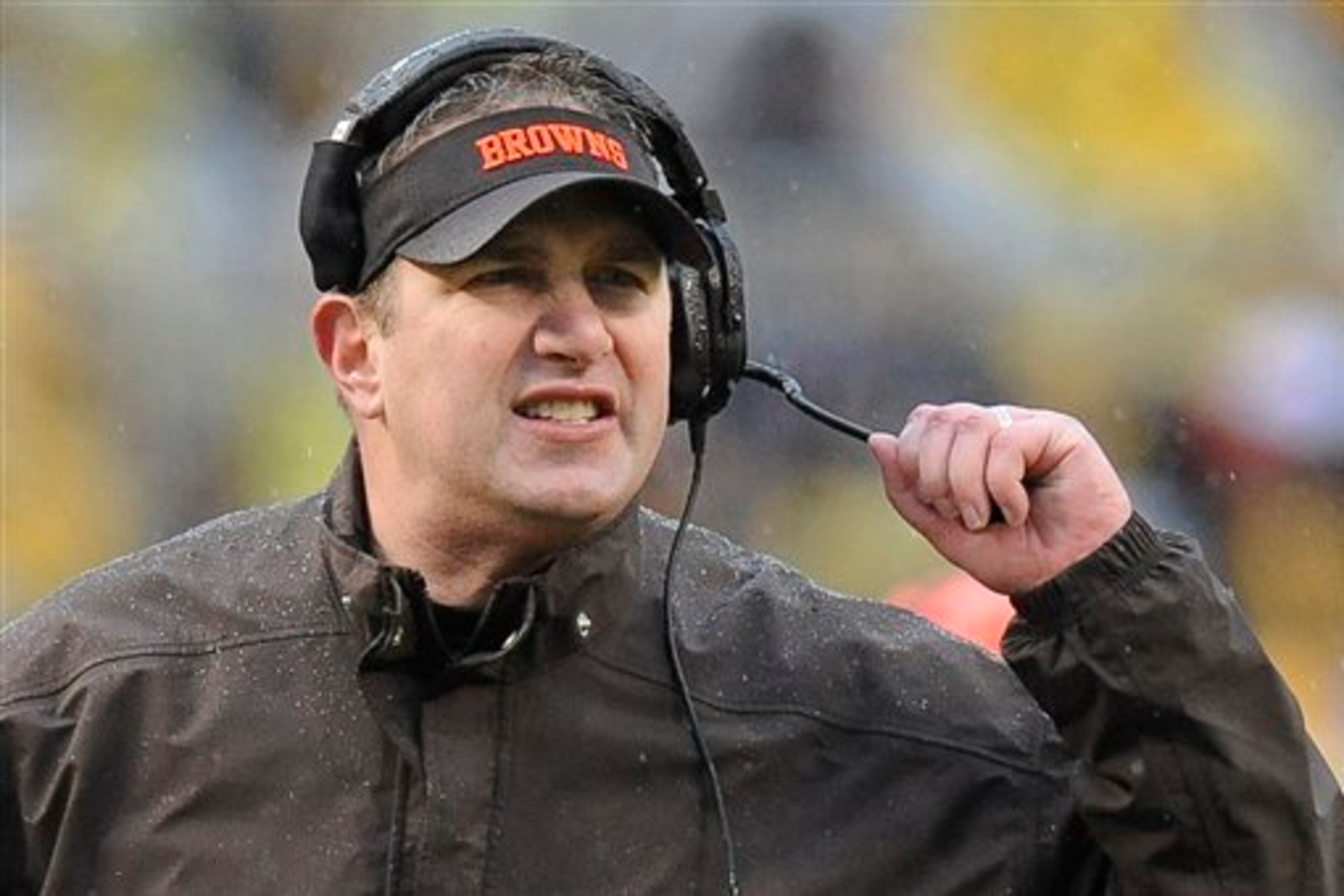 Former Browns coach Rob Chudzinski might be the best fit for offensive coordinator.