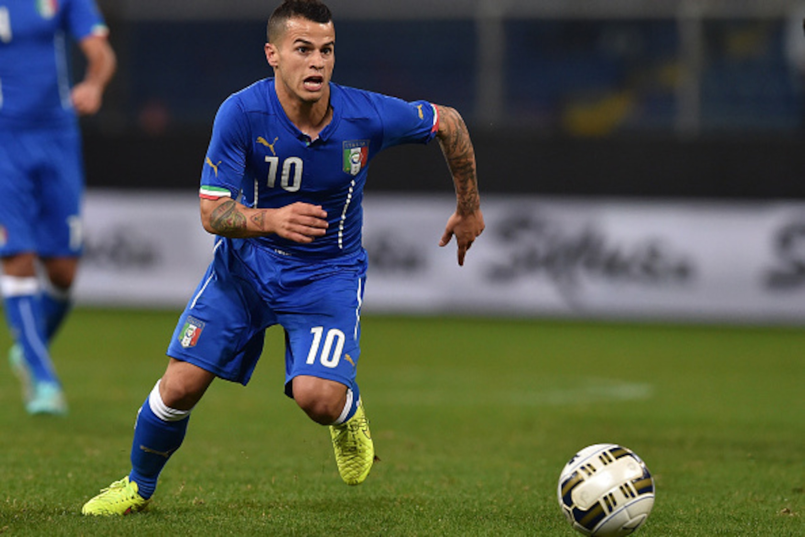 GENOA, ITALY - NOVEMBER 18:  Sebastian Giovinco of Italy in action during the International Friendly match between Italy and Albania at Luigi Ferraris on November 18, 2014 in Genoa, Italy.  (Photo by Valerio Pennicino/Getty Images)