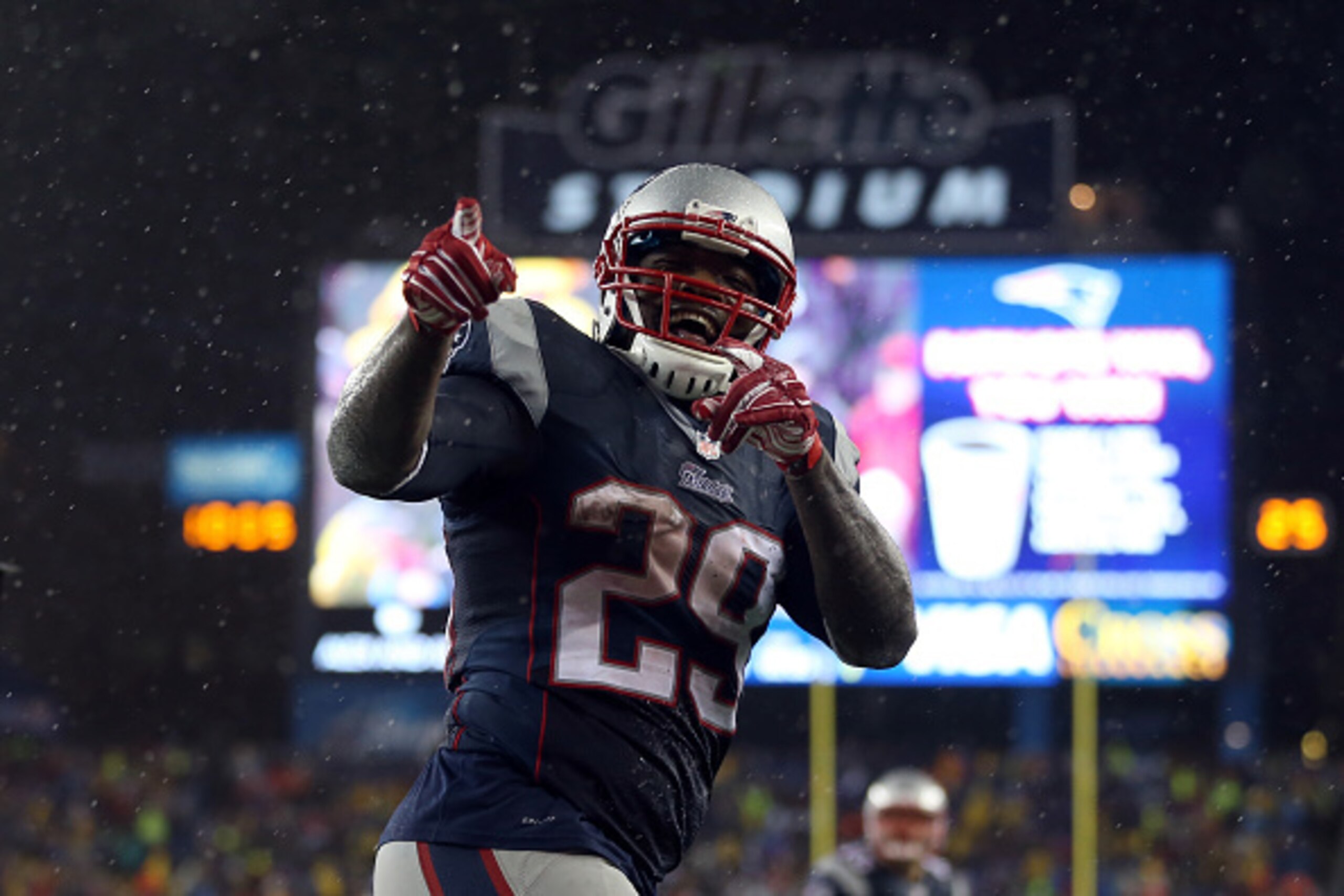 FOXBORO, MA - JANUARY 18:  LeGarrette Blount #29 of the New England Patriots celebrates scoring a touchdown in the fourth quarter against the Indianapolis Colts of the 2015 AFC Championship Game at Gillette Stadium on January 18, 2015 in Foxboro, Massachu