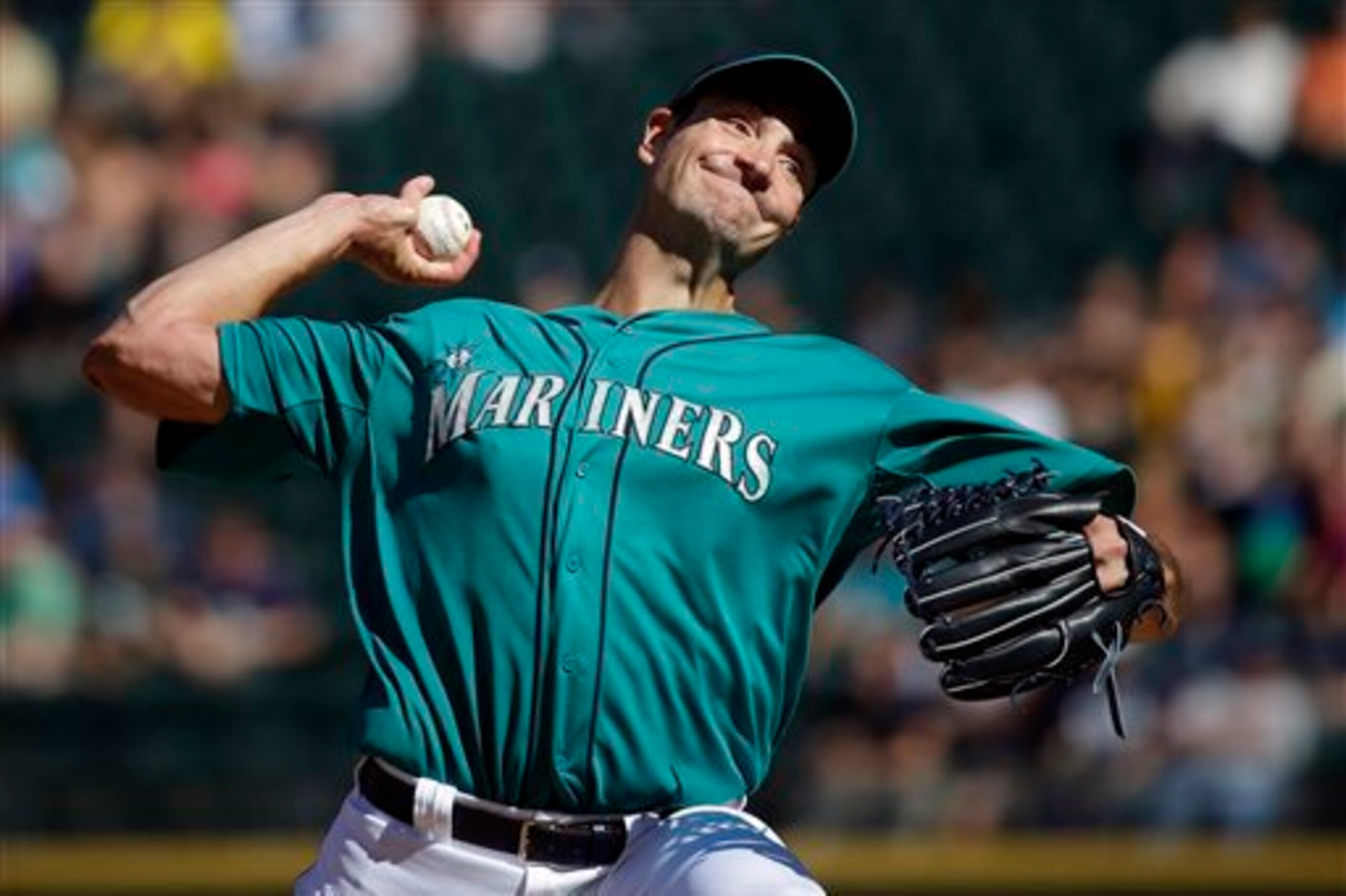 Chris Young could be an effective stopgap if the Mariners  need rotation depth.