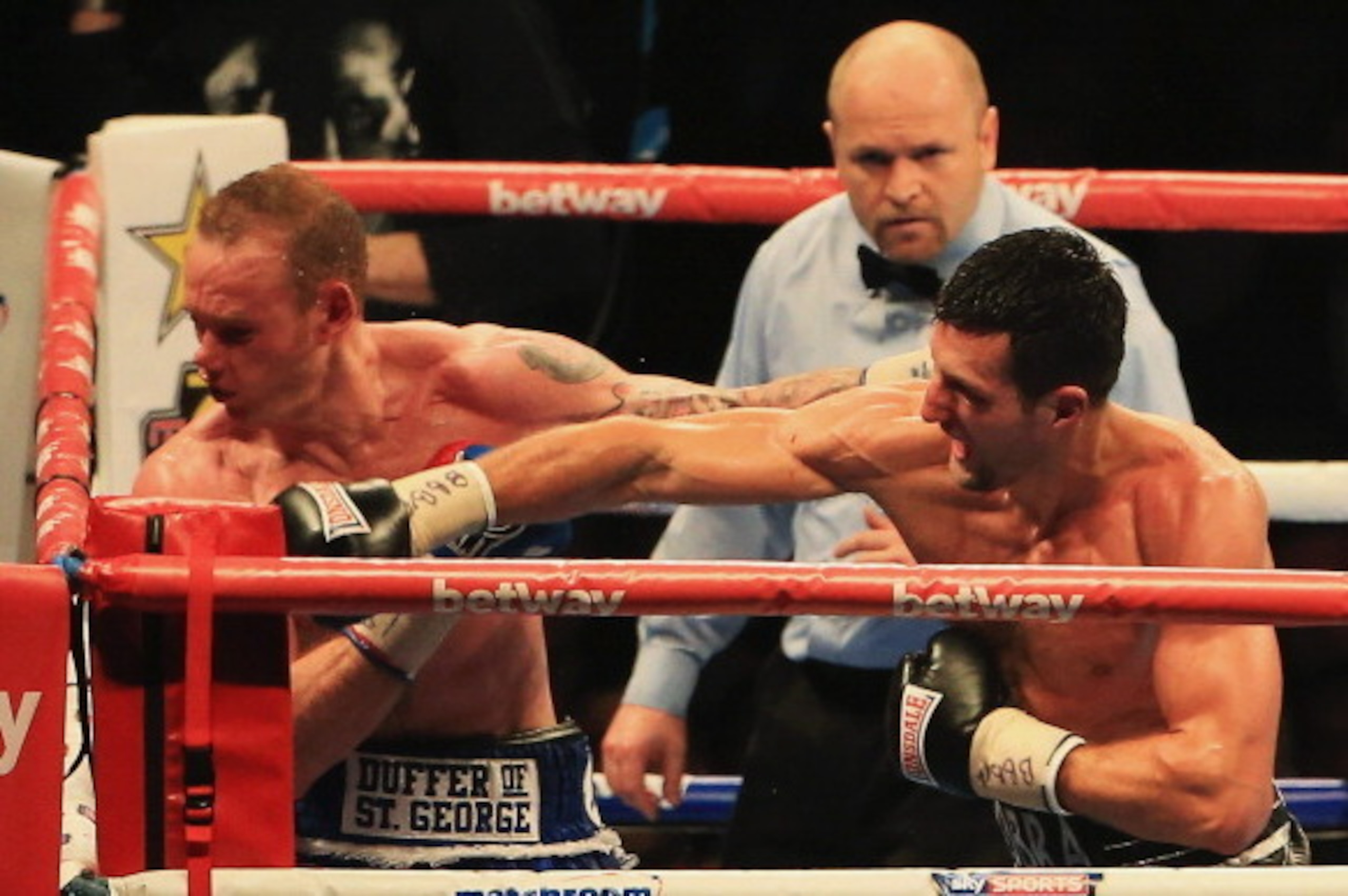 LONDON, ENGLAND - MAY 31:  (Alternative crop of image #494914911) Carl Froch knocks out George Groves during the IBF & WBA World Super Middleweight Title Fight at Wembley Stadium on May 31, 2014 in London, England.  (Photo by Matthew Lewis/Getty Images)