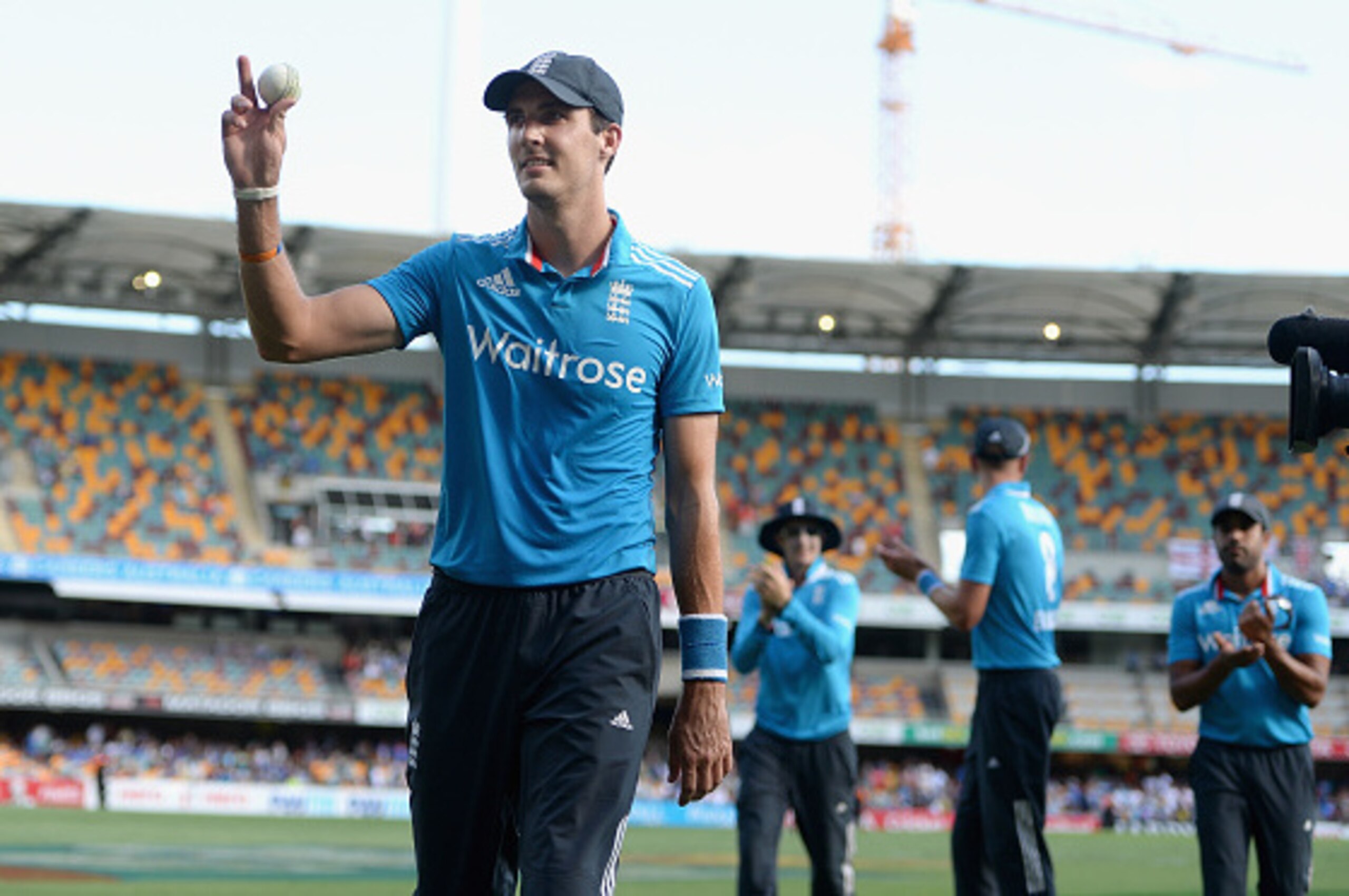 BRISBANE, AUSTRALIA - JANUARY 20:  Steven Finn of England salutes the crowd as he leaves the field after taking 5 wickets during the One Day International match between England and India at The Gabba on January 20, 2015 in Brisbane, Australia.  (Photo by