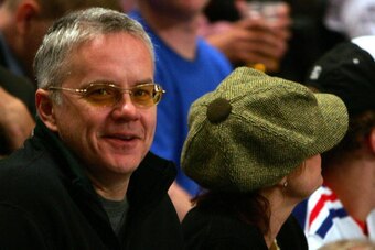 NEW YORK - APRIL 18:  Tim Robbins and Susan Sarandon watch as the New York Rangers take on the Atlanta Thrashers during the first period of game four of the 2007 Eastern Conference Quarterfinals on April 18, 2007 at Madison Square Garden in New York City.