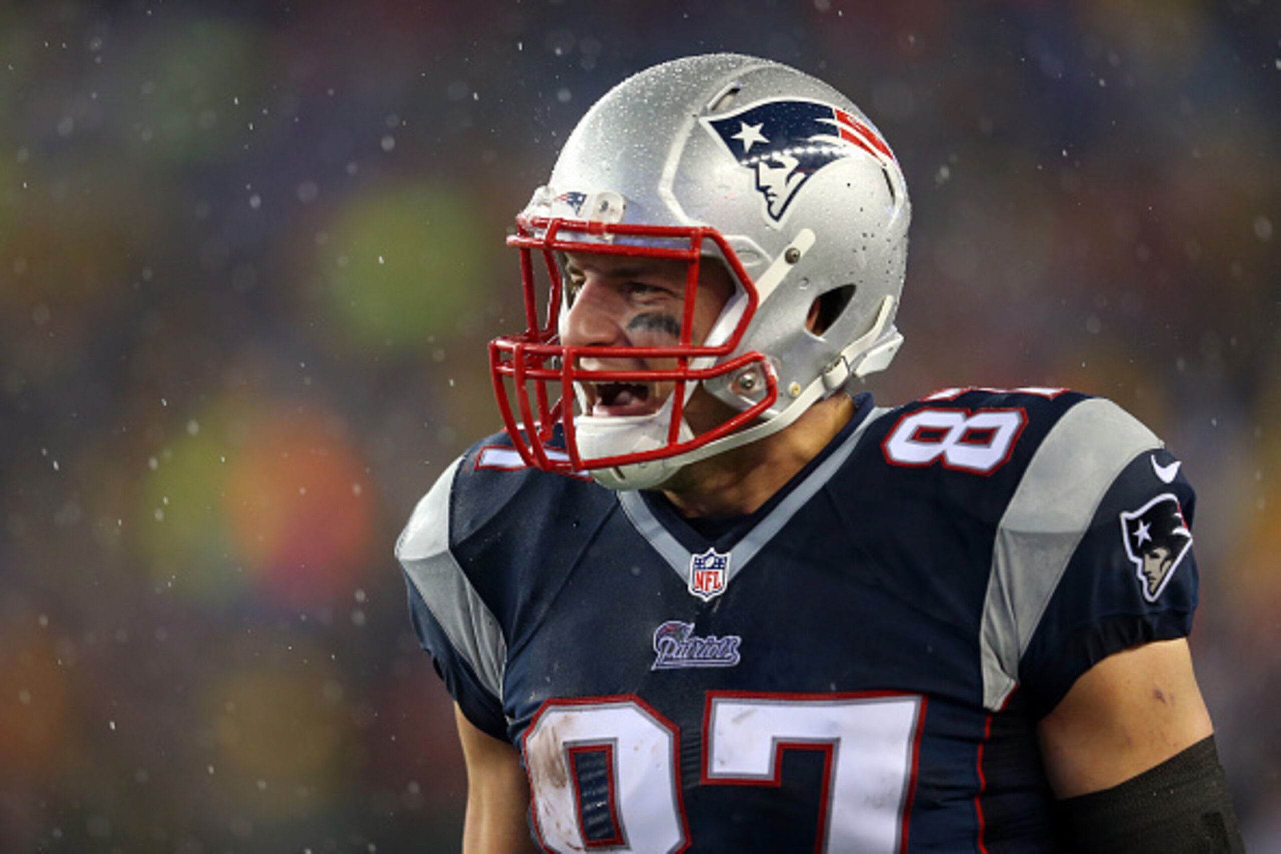FOXBORO, MA - JANUARY 18:  Rob Gronkowski #87 of the New England Patriots reacts in the second half against the Indianapolis Colts of the 2015 AFC Championship Game at Gillette Stadium on January 18, 2015 in Foxboro, Massachusetts.  (Photo by Jim Rogash/G