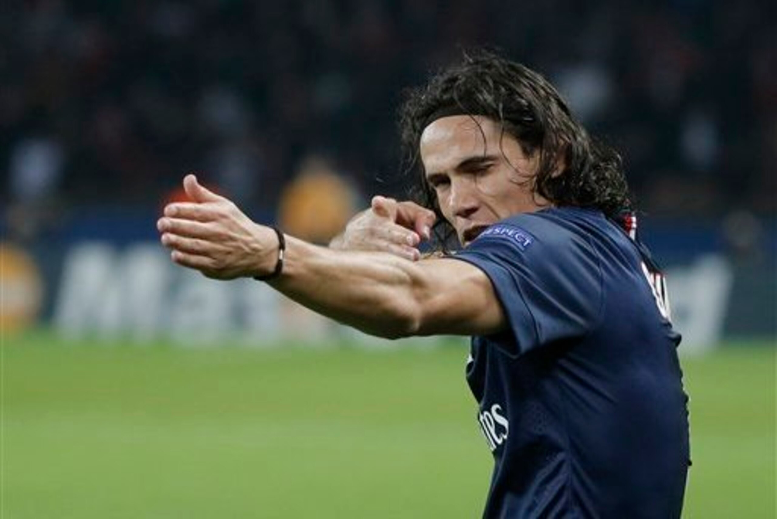 Rumours regarding Cavani's future wont go away.