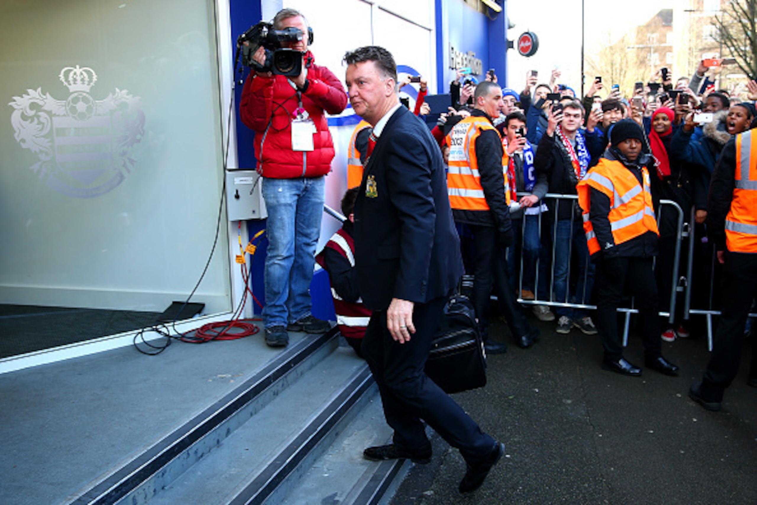 LONDON, ENGLAND - JANUARY 17: Louis van Gaal, manager of Manchester United arrives at the stadium for the Barclays Premier League match between Queens Park Rangers and Manchester United at Loftus Road on January 17, 2015 in London, England. (Photo by Ma LONDON, ENGLAND - JANUARY 17: Louis van Gaal, manager of Manchester United arrives at the stadium for the Barclays Premier League match between Queens Park Rangers and Manchester United at Loftus Road on January 17, 2015 in London, England. (Photo by Ma