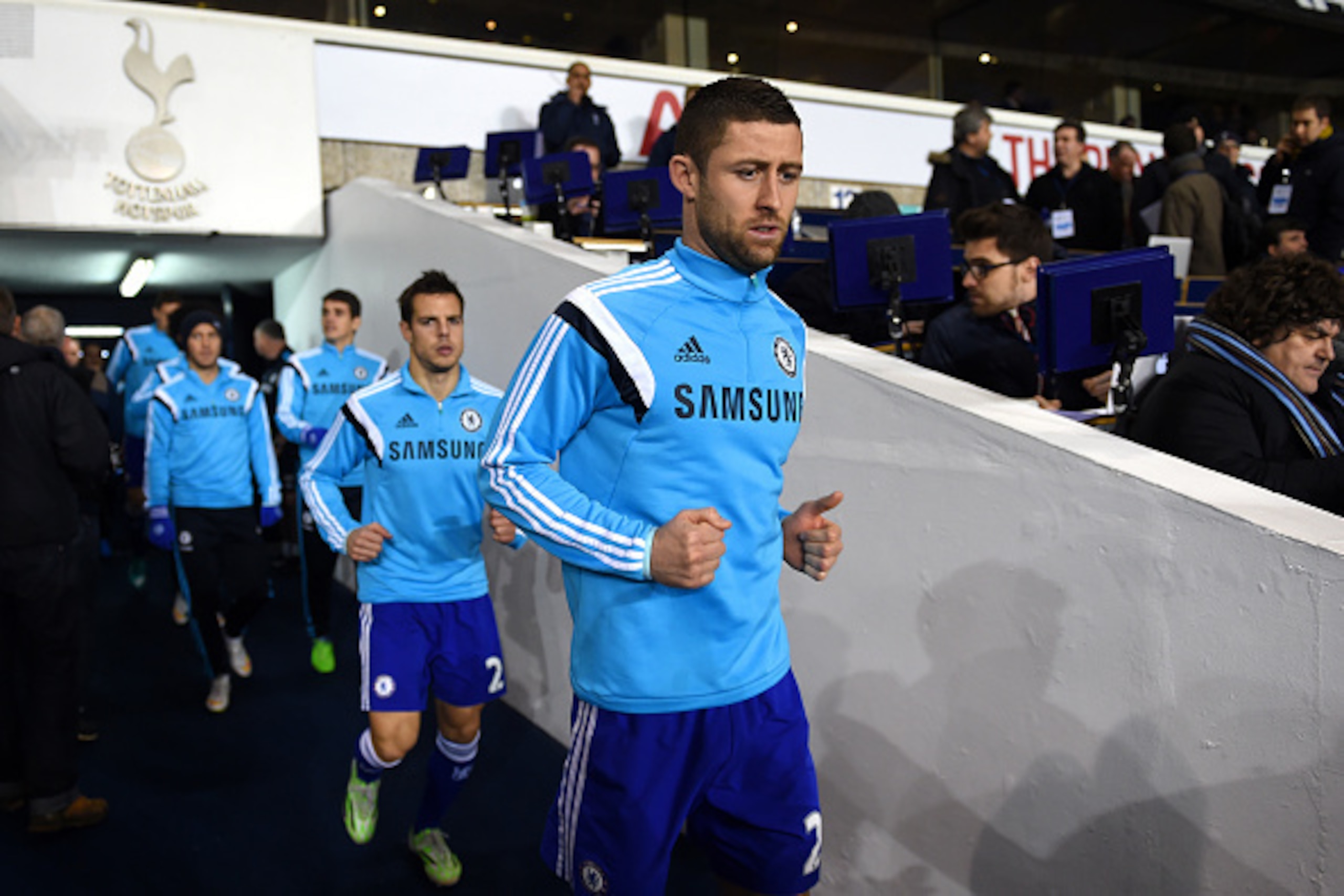 LONDON, ENGLAND - JANUARY 01:  Gary Cahill and Cesar Azpilicueta of Chelsea run out for the warm-up before the Barclays Premier League match between Tottenham Hotspur and Chelsea at White Hart Lane on January 1, 2015 in London, England.  (Photo by Michael
