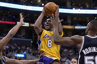 Despite playing with a torn labrum, Kobe Bryant averaged more than 32 points per game in the West semifinals against the Spurs in 2003.