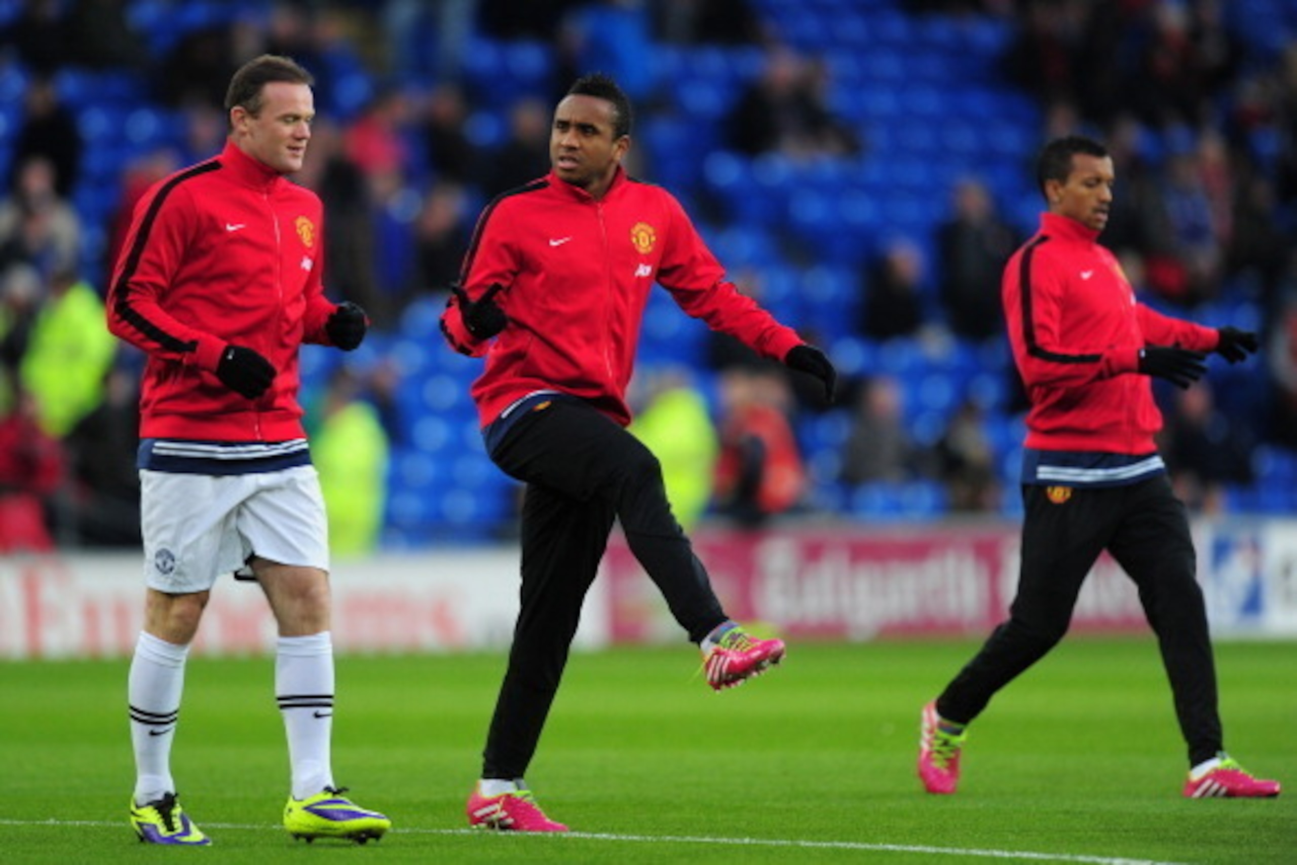 CARDIFF, WALES - NOVEMBER 24: Manchester United player Anderson (c) chats with Wwayne Rooney prior to the Barclays Premier League match between Cardiff City and Manchester United at Cardiff City Stadium on November 24, 2013 in Cardiff, Wales. (Photo by S CARDIFF, WALES - NOVEMBER 24: Manchester United player Anderson (c) chats with Wwayne Rooney prior to the Barclays Premier League match between Cardiff City and Manchester United at Cardiff City Stadium on November 24, 2013 in Cardiff, Wales. (Photo by S