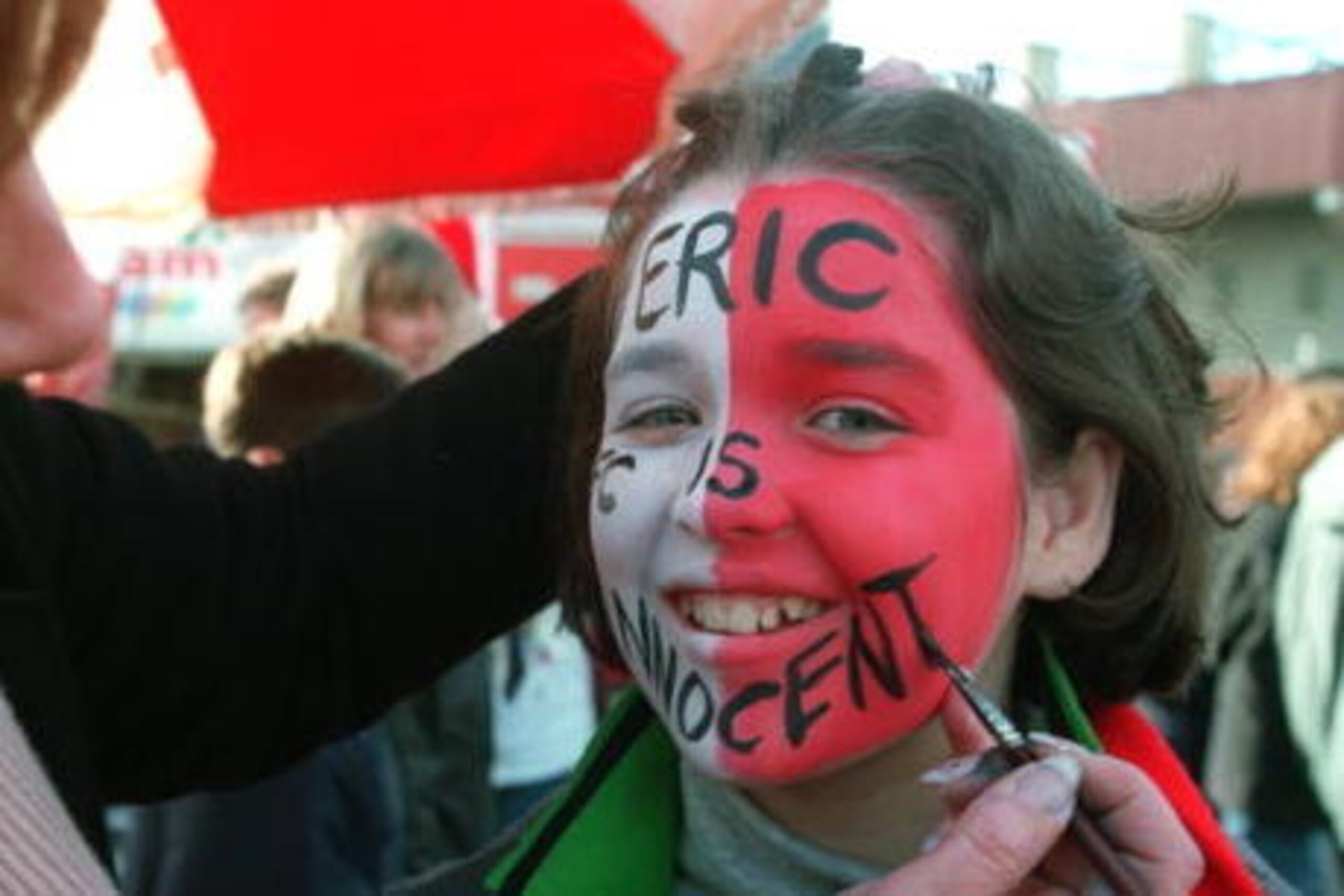 28 JAN 1995:  A MANCHESTER UNITED FAN SHOWS HER FEELINGS ABOUT ERIC CANTONA BEFORE TODAYS FA CUP 4TH ROUND MATCH AGAINST WREXHAM AT OLD TRAFFORD, MANCHESTER. Mandatory Credit: Mike Hewitt/ALLSPORT