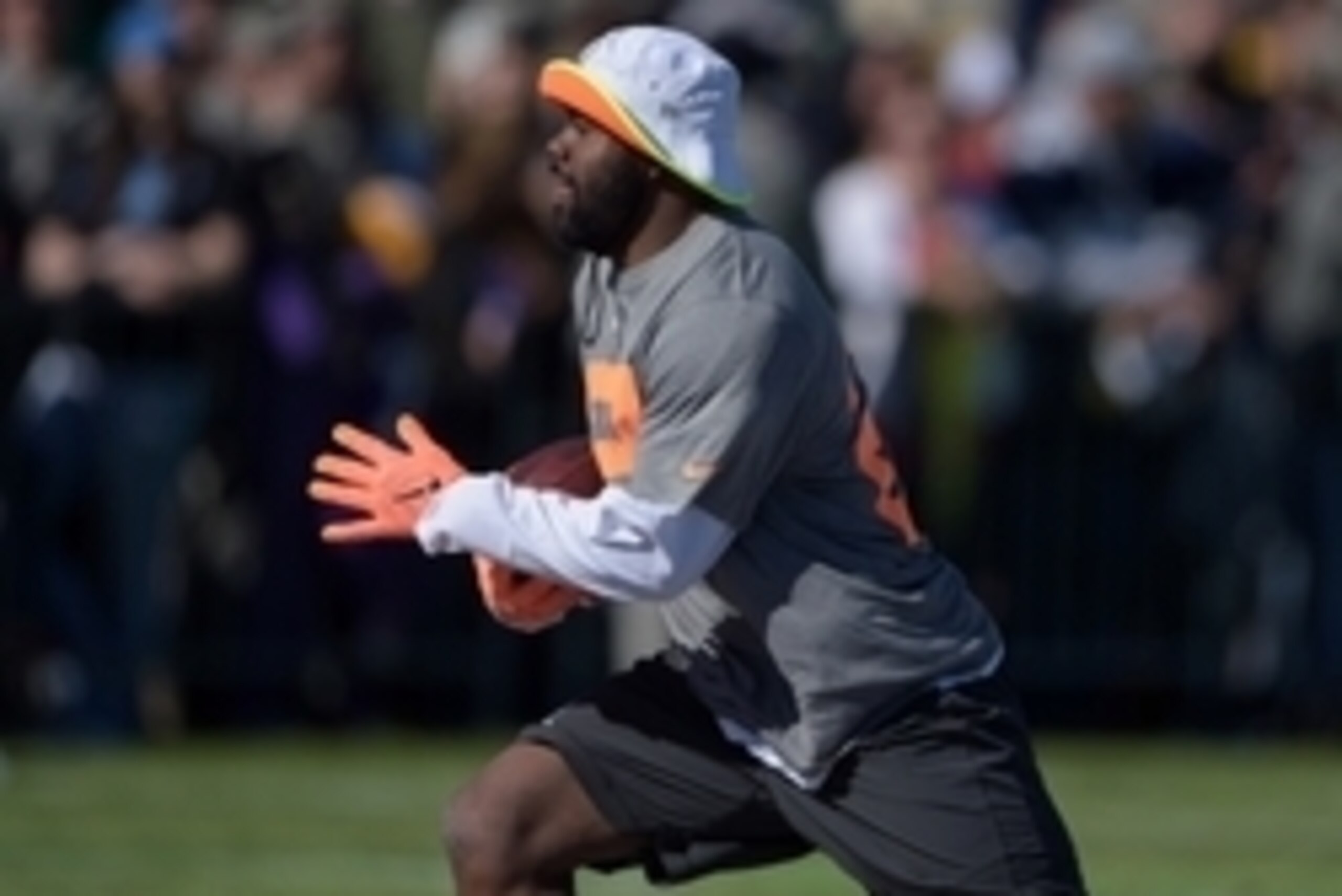 Jan 22, 2015; Phoenix, AZ, USA; Cleveland Browns running back Mark Ingram (22) carries the ball at Team Irvin practice for the 2015 Pro Bowl at Luke Air Force Base. Mandatory Credit: Kirby Lee-USA TODAY Sports Jan 22, 2015; Phoenix, AZ, USA; Cleveland Browns running back Mark Ingram (22) carries the ball at Team Irvin practice for the 2015 Pro Bowl at Luke Air Force Base. Mandatory Credit: Kirby Lee-USA TODAY Sports