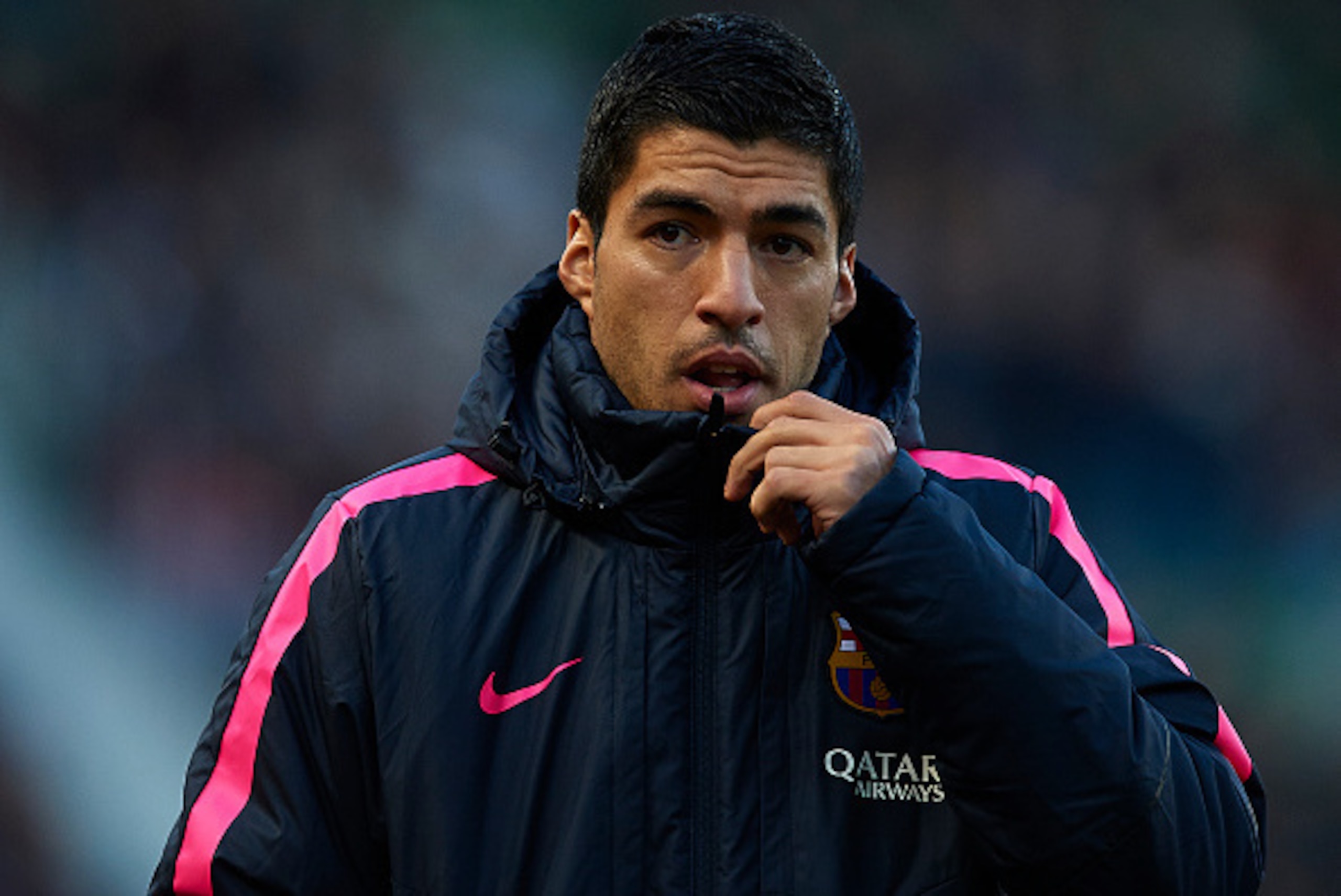 ELCHE, SPAIN - JANUARY 24:  Luis Suarez of Barcelona looks on prior to the start of the La Liga match between Elche FC and FC Barcelona at Estadio Manuel Martinez Valero on January 24, 2015 in Elche, Spain.  (Photo by Manuel Queimadelos Alonso/Getty Image