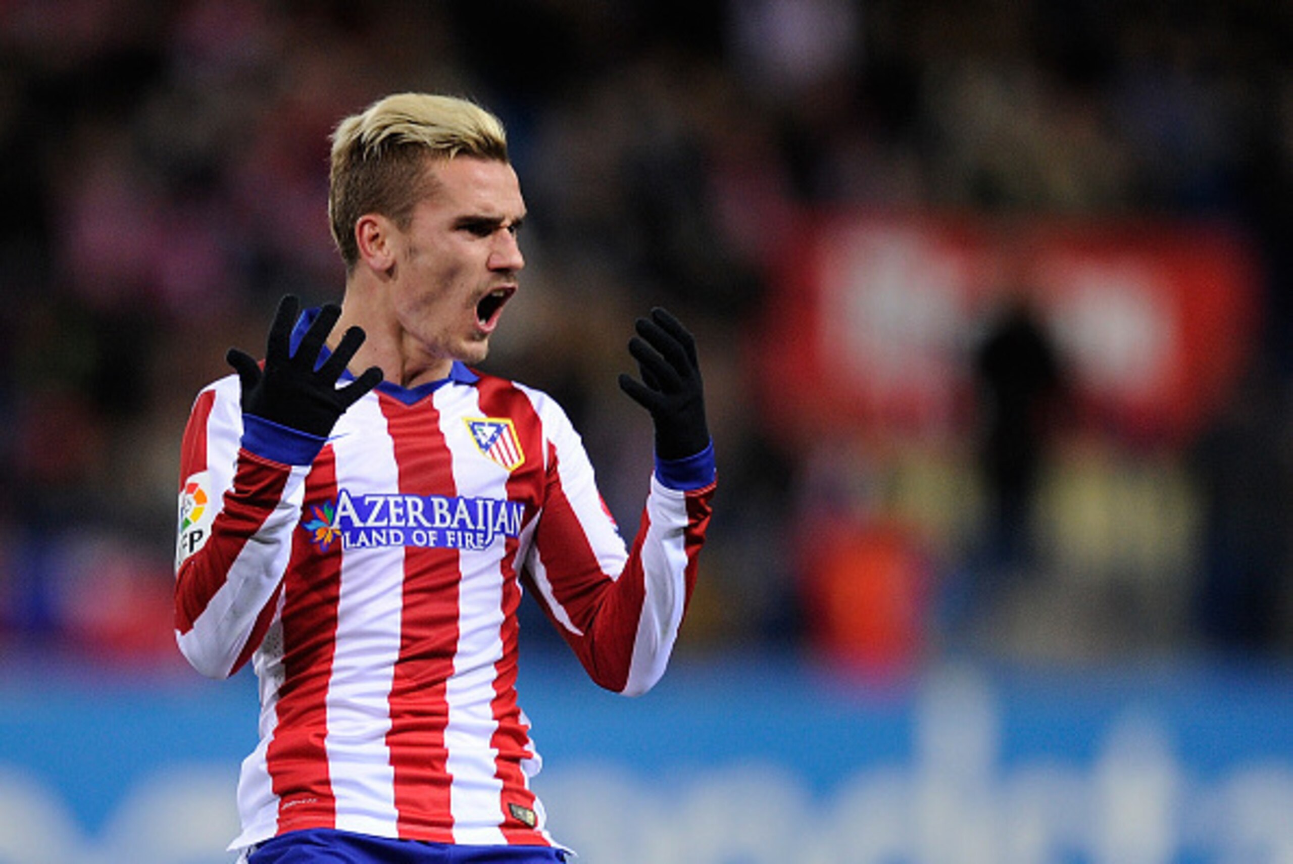 MADRID, SPAIN - JANUARY 24:  Antoine Griezmann of Club Atletico de Madrid reacts during the La Liga match between Club Atletico de Madrid and Rayo Vallecano de Madrid   at Vicente Calderon Stadium on January 24, 2015 in Madrid, Spain.  (Photo by Denis Doy