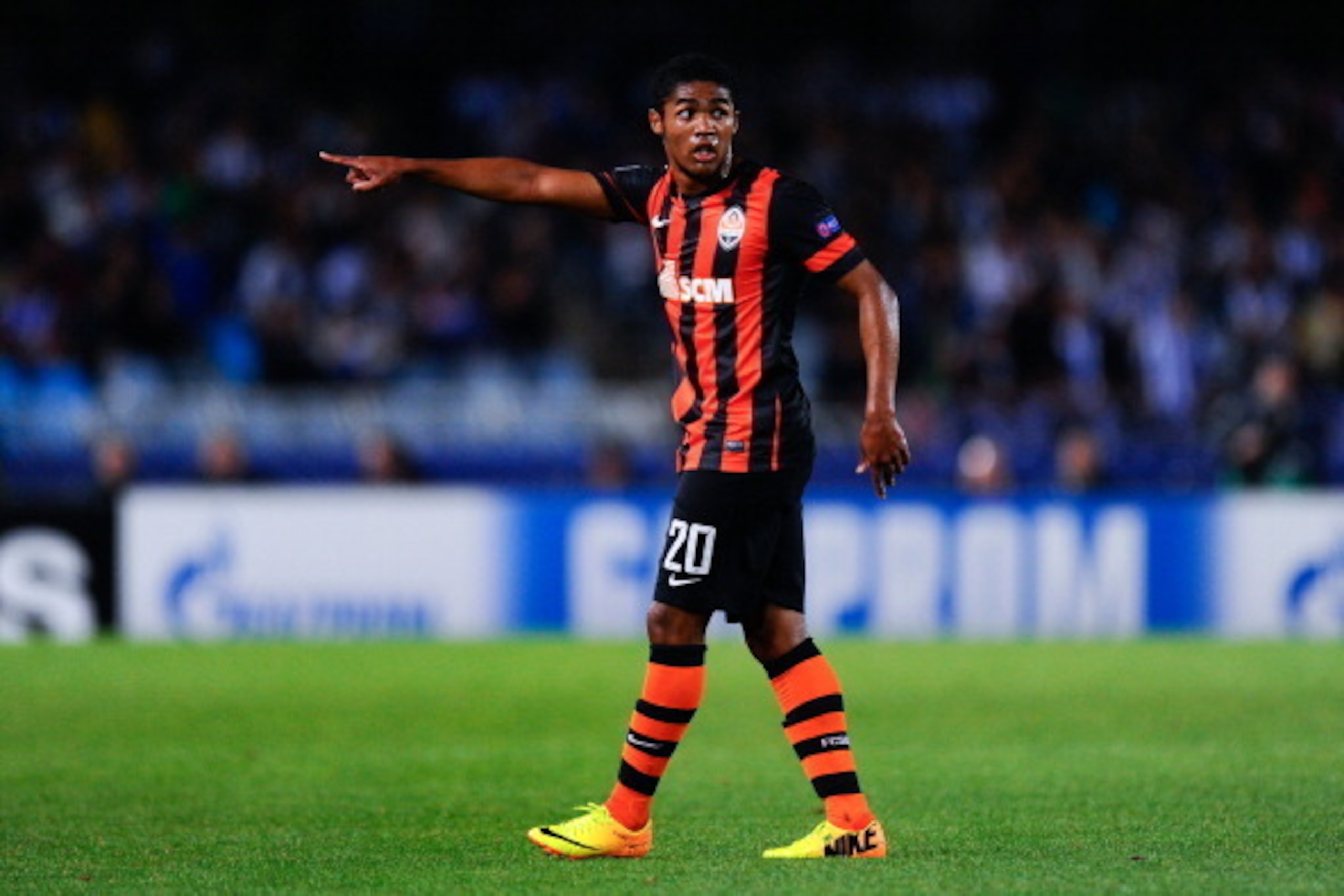 SAN SEBASTIAN, SPAIN - SEPTEMBER 17:  Douglas Costa of FC Shakhtar Donetsk reacts during the UEFA Champions League Group A match between Real Sociedad de Futbol and FC Shakhtar Donetsk on September 17, 2013 in San Sebastian, Spain.  (Photo by David Ramos/