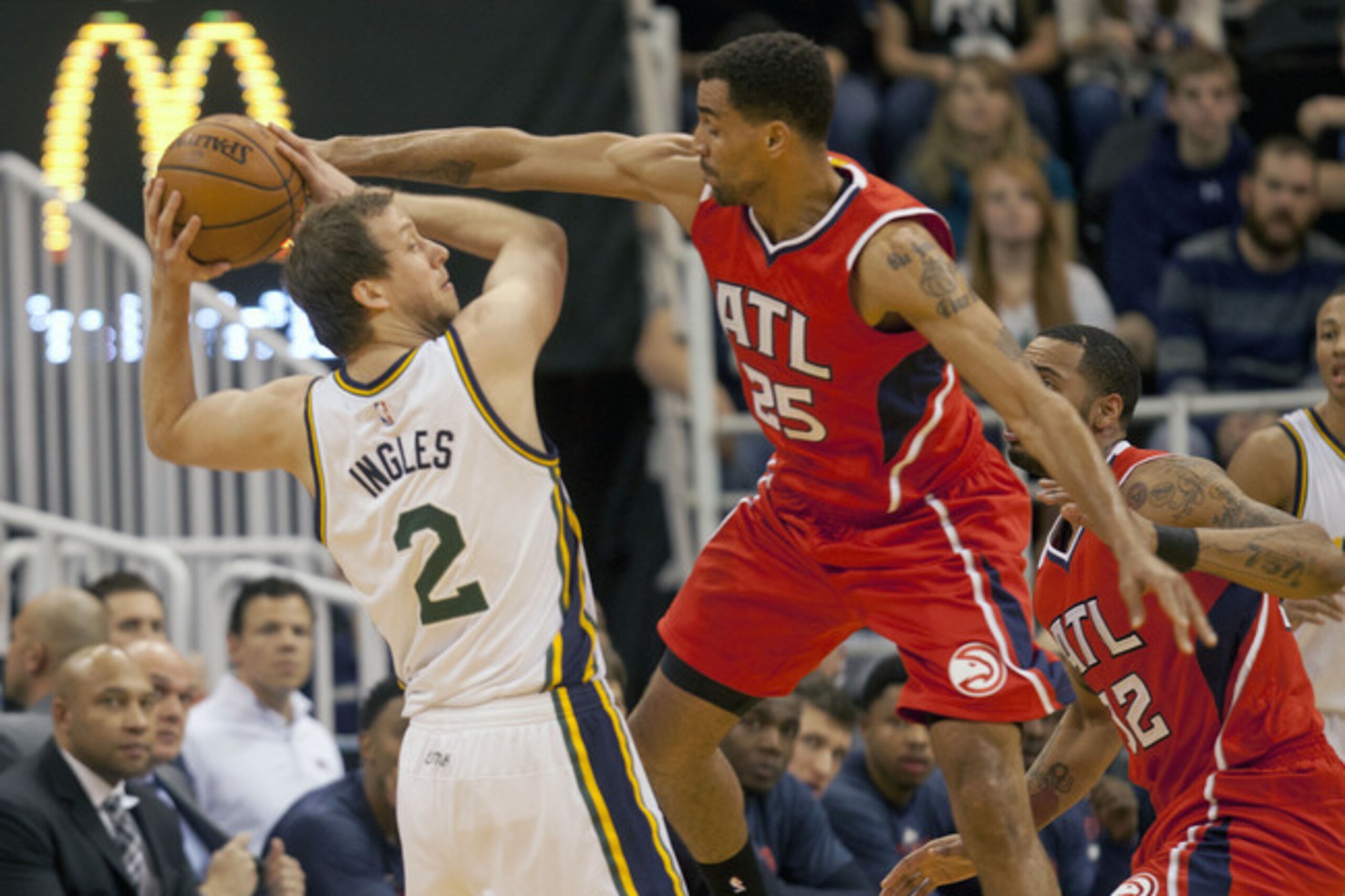 Thabo Sefolosha comes in off the bench and helps set the defensive tone for the Hawks.