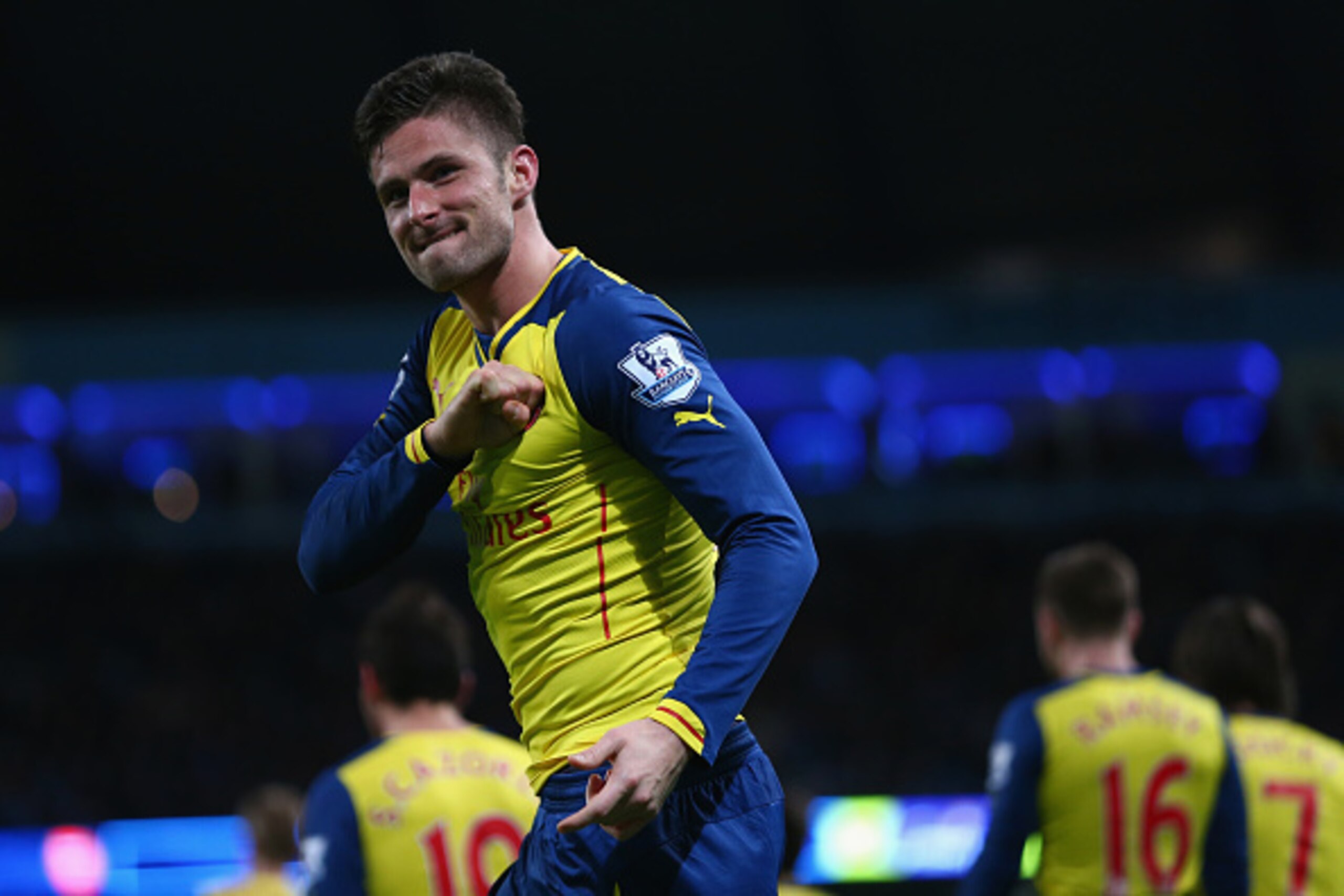 MANCHESTER, ENGLAND - JANUARY 18: Olivier Giroud celebrates scoring the 2nd Arsenal goal during the Barclays Premier League match between Manchester City and Arsenal at the Etihad Stadium on January 18, 2015 in Manchester, England. (Photo by Michael St MANCHESTER, ENGLAND - JANUARY 18: Olivier Giroud celebrates scoring the 2nd Arsenal goal during the Barclays Premier League match between Manchester City and Arsenal at the Etihad Stadium on January 18, 2015 in Manchester, England. (Photo by Michael St