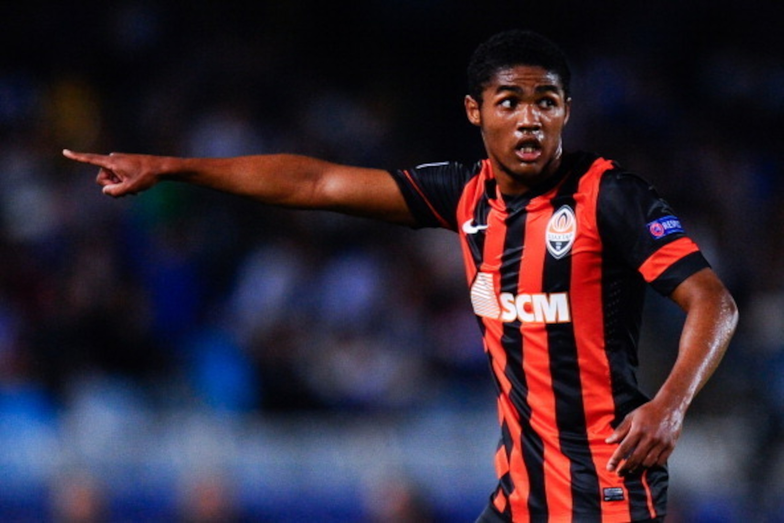 SAN SEBASTIAN, SPAIN - SEPTEMBER 17: Douglas Costa of FC Shakhtar Donetsk reacts during the UEFA Champions League Group A match between Real Sociedad de Futbol and FC Shakhtar Donetsk on September 17, 2013 in San Sebastian, Spain. (Photo by David Ramos/ SAN SEBASTIAN, SPAIN - SEPTEMBER 17: Douglas Costa of FC Shakhtar Donetsk reacts during the UEFA Champions League Group A match between Real Sociedad de Futbol and FC Shakhtar Donetsk on September 17, 2013 in San Sebastian, Spain. (Photo by David Ramos/