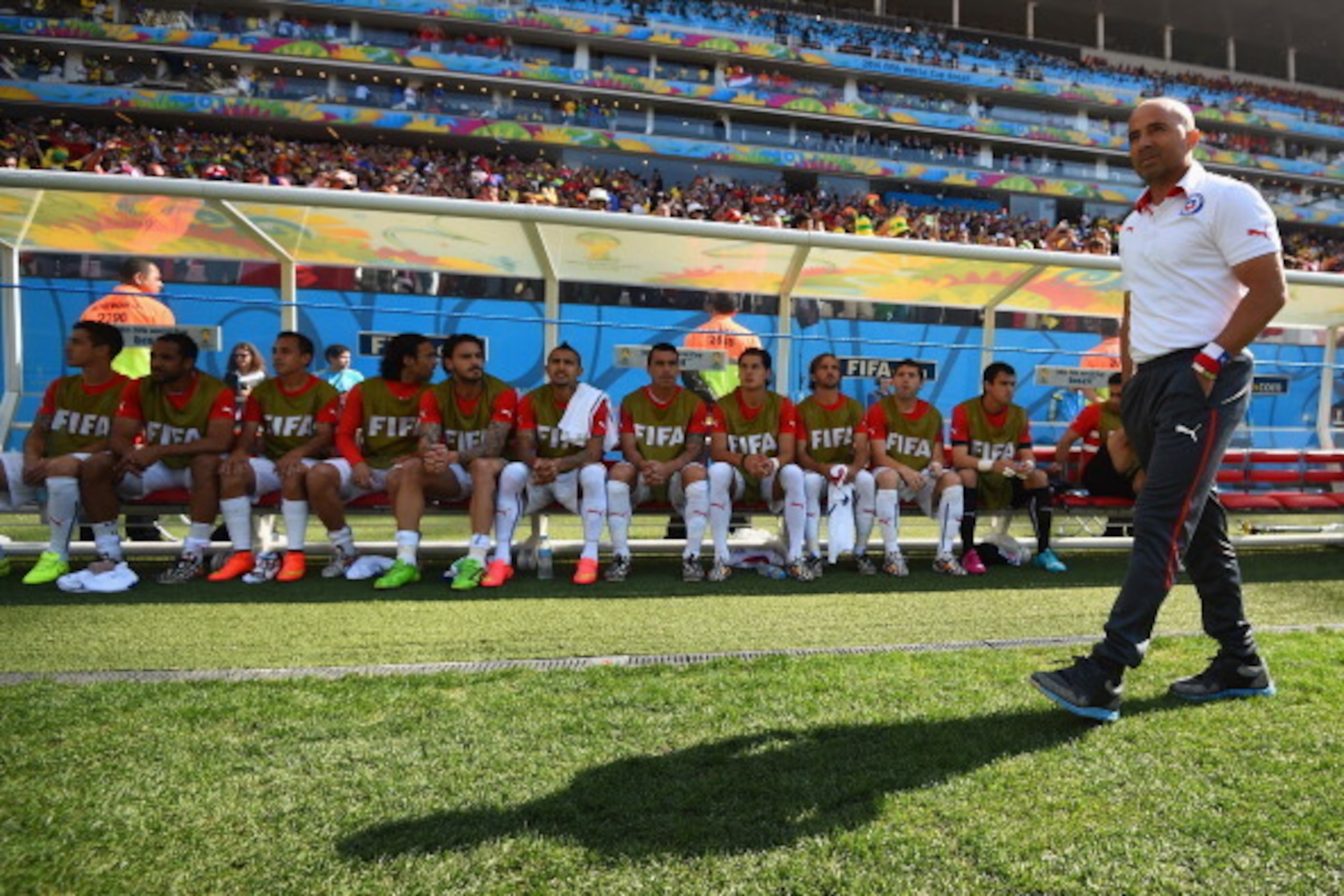 SAO PAULO, BRAZIL - JUNE 23:  Head coach Jorge Sampaoli of Chile looks on during the 2014 FIFA World Cup Brazil Group B match between the Netherlands and Chile at Arena de Sao Paulo on June 23, 2014 in Sao Paulo, Brazil.  (Photo by Matthias Hangst/Getty I