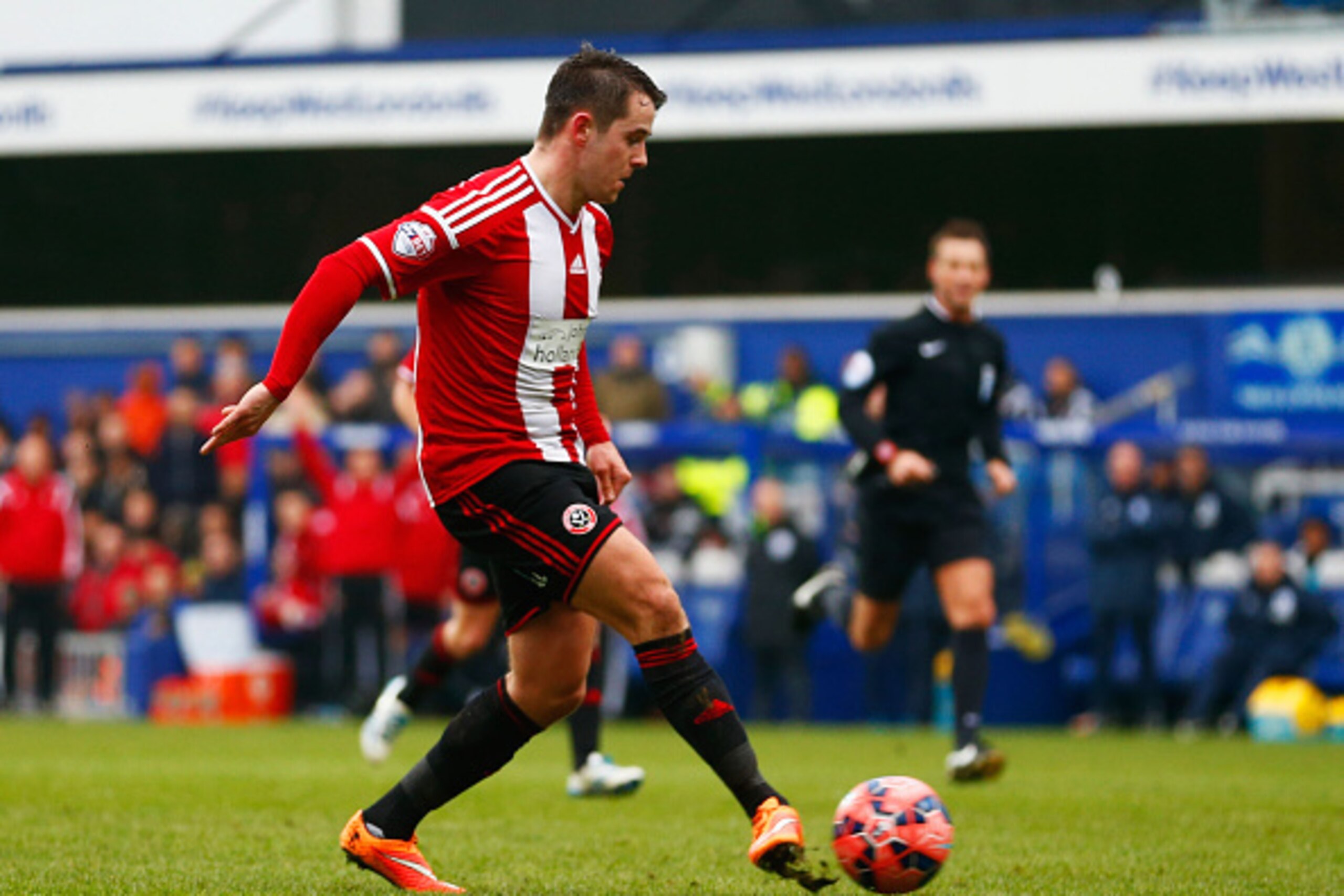 LONDON, ENGLAND - JANUARY 04:  Marc McNulty of Sheffield United scores their first goal during the FA Cup Third Round match between Queens Park Rangers and Sheffield United at Loftus Road on January 4, 2015 in London, England.  (Photo by Julian Finney/Get
