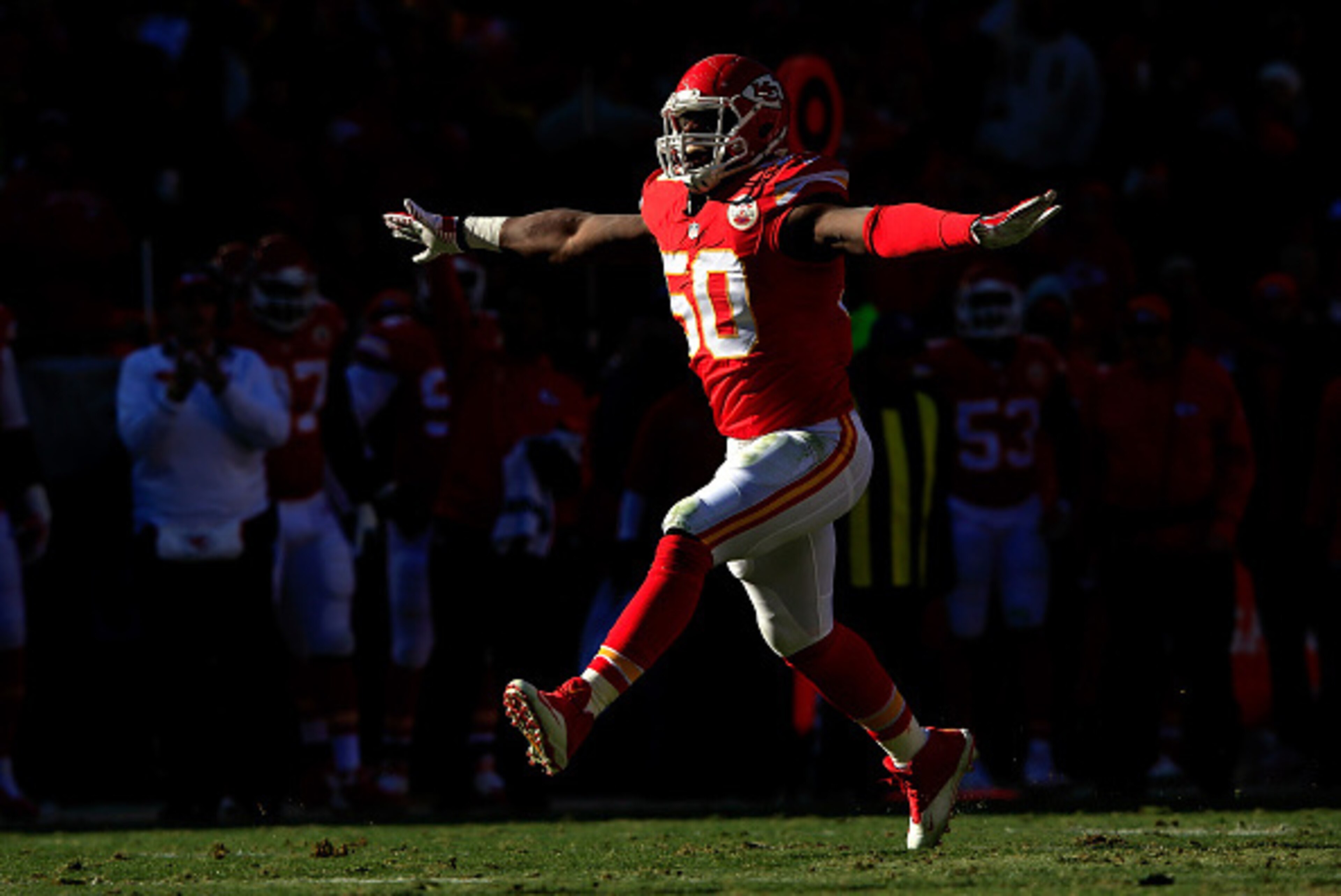 KANSAS CITY, MO - DECEMBER 28:  Outside linebacker Justin Houston #50 of the Kansas City Chiefs reacts after making a sack during the first half of the game against the San Diego Chargers at Arrowhead Stadium on December 28, 2014 in Kansas City, Missouri.