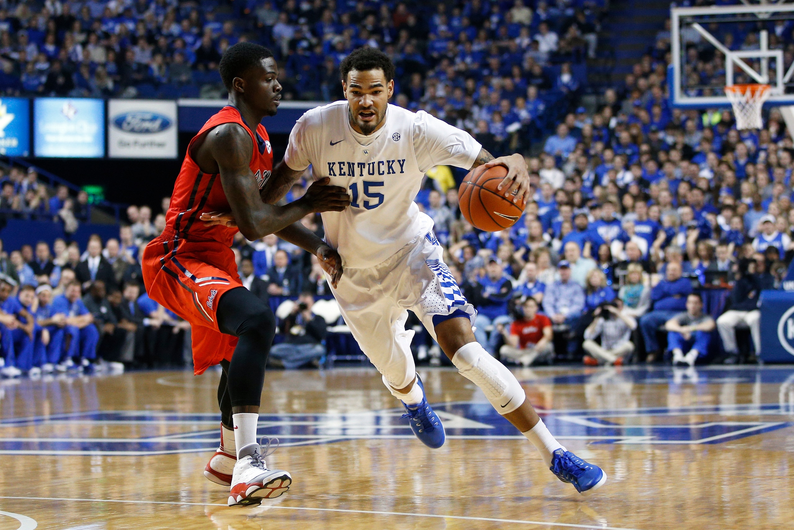 LEXINGTON, KY - JANUARY 6: Willie Cauley-Stein #15 of the Kentucky Wildcats drives to the basket against the Mississippi Rebels in the first half of the game at Rupp Arena on January 6, 2015 in Lexington, Kentucky. (Photo by Joe Robbins/Getty Images)