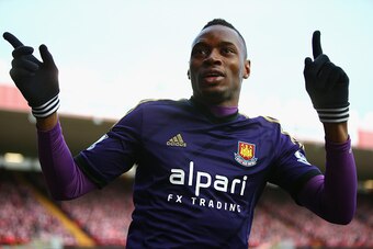 BRISTOL, ENGLAND - JANUARY 25:  Diafra Sakho of West Ham United celebrates scoring his side's opening goal during the FA Cup Fourth Round match between Bristol City and West Ham United at Ashton Gate on January 25, 2015 in Bristol, England.  (Photo by Pau