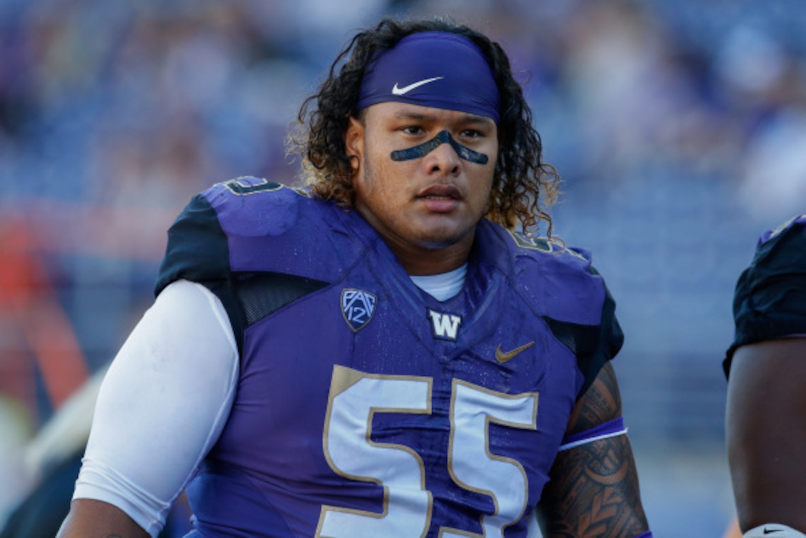 SEATTLE, WA - SEPTEMBER 13:  Nose tackle Danny Shelton #55 of the Washington Huskies looks on prior to the game against the Illinois Fighting Illini on September 13, 2014 at Husky Stadium in Seattle, Washington.  (Photo by Otto Greule Jr/Getty Images)
