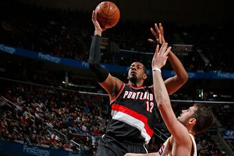 CLEVELAND, OH - JANUARY 28:  LaMarcus Aldridge #12 of the Portland Trail Blazers shoots the ball against the Cleveland Cavaliers during the game on January 28, 2015 at Quicken Loans Arena in Cleveland, Ohio. NOTE TO USER: User expressly acknowledges and a