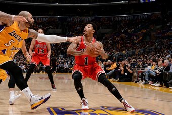LOS ANGELES, CA - JANUARY 29: Derrick Rose #1 of the Chicago Bulls drives against the Los Angeles Lakers at STAPLES Center on January 29, 2015 in Los Angeles, California. NOTE TO USER: User expressly acknowledges and agrees that, by downloading and/or usi