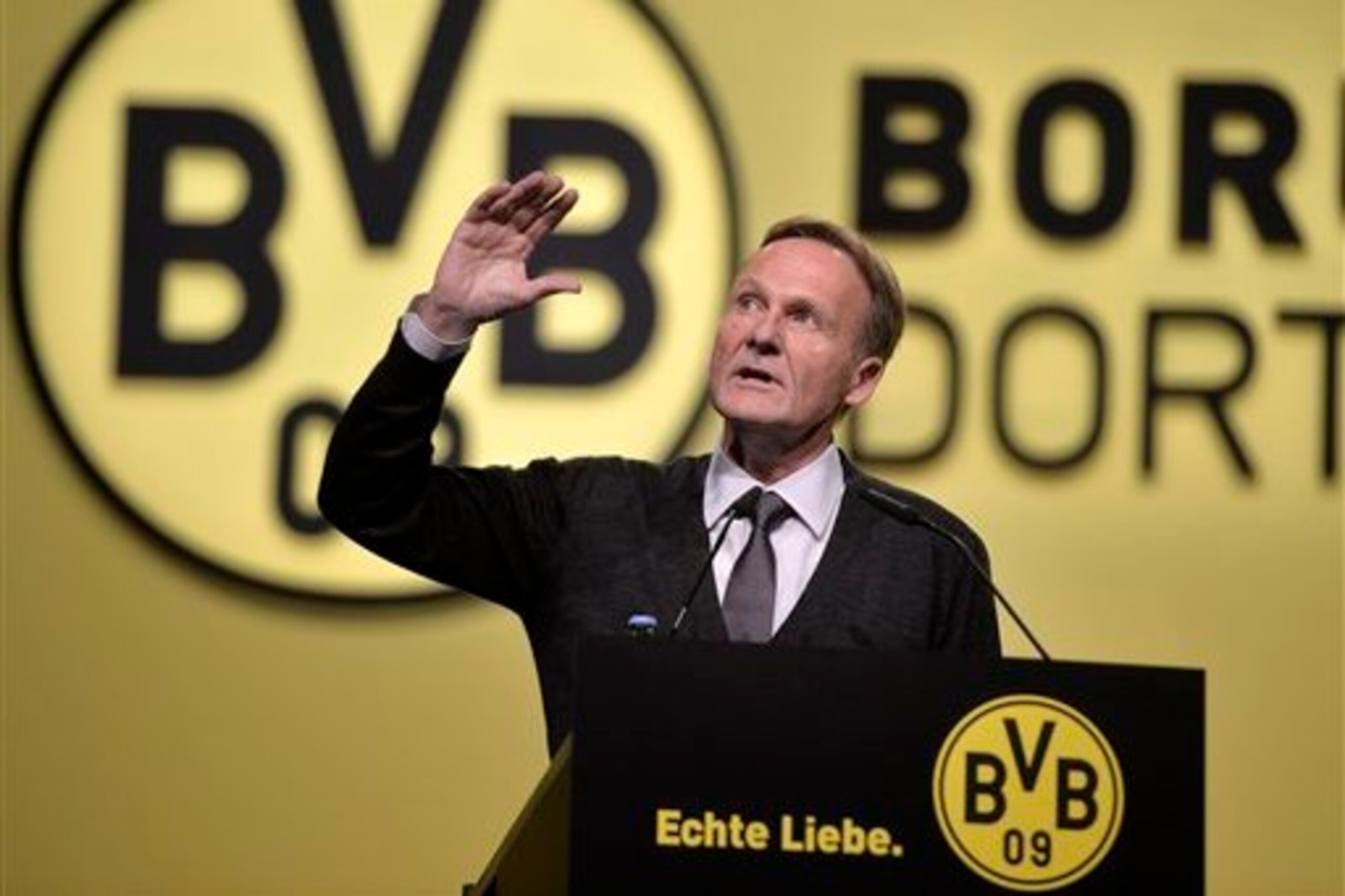 Watzke hasn't given up hope of keeping Reus.