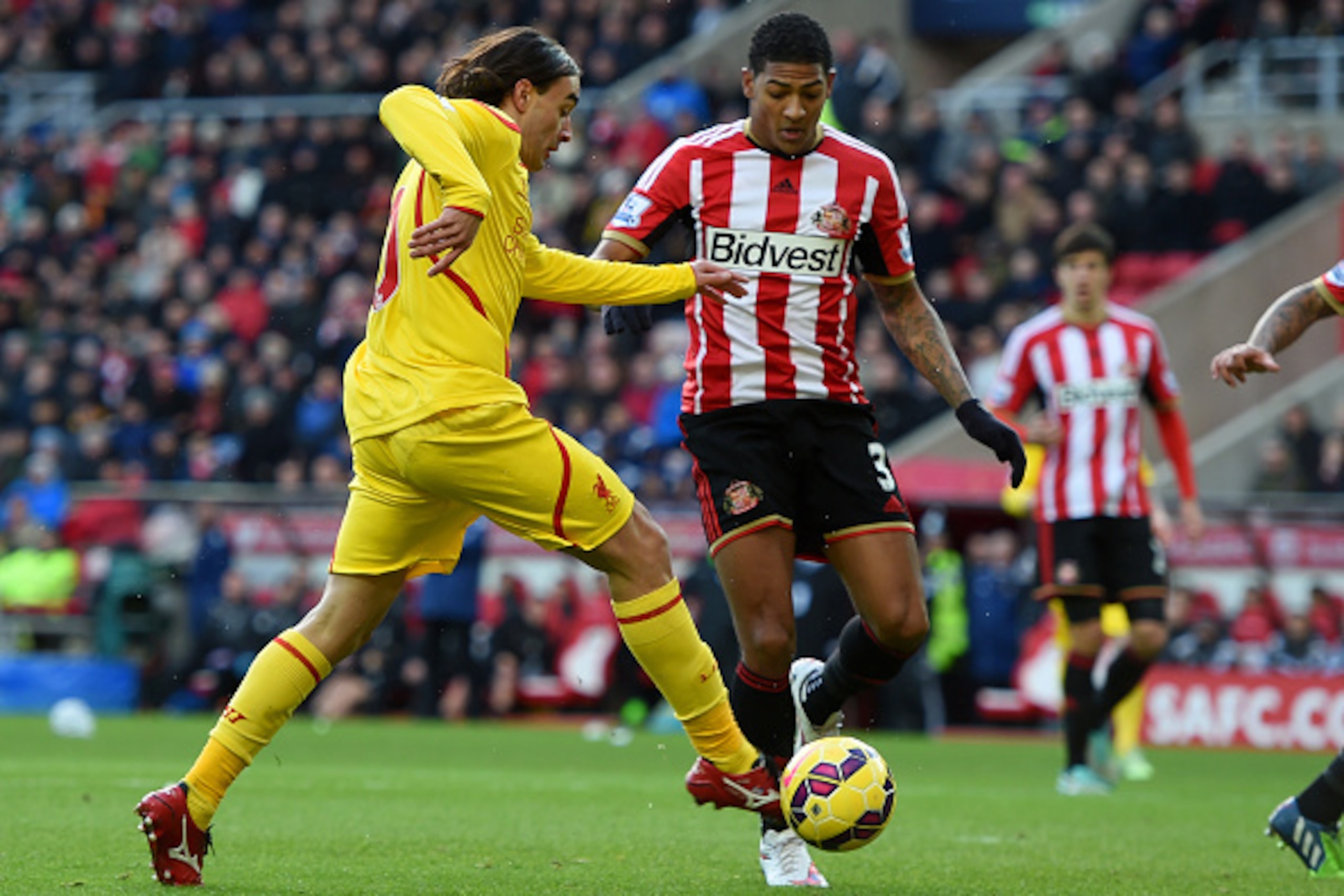SUNDERLAND, ENGLAND - JANUARY 10:  Lazar Markovic of Liverpool scores the opening goal during the Barclays Premier League match between Sunderland and Liverpool at Stadium of Light on January 10, 2015 in Sunderland, England.  (Photo by Michael Regan/Getty