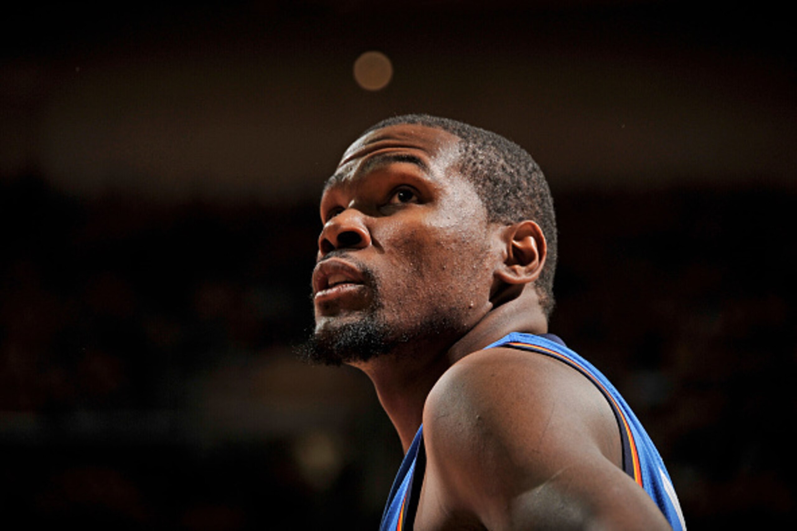 CLEVELAND, OH - JANUARY 25:  Kevin Durant #35 of the Oklahoma City Thunder during the game against the Cleveland Cavaliers on January 25, 2015 at Quicken Loans Arena in Cleveland, Ohio. NOTE TO USER: User expressly acknowledges and agrees that, by downloa