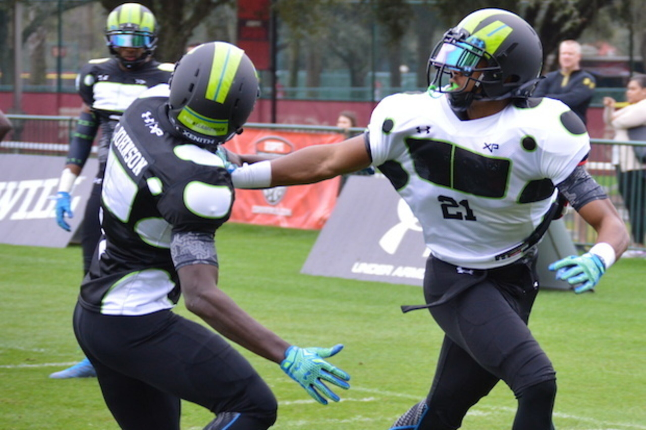 Auburn ATH commit Kerryon Johnson (left)